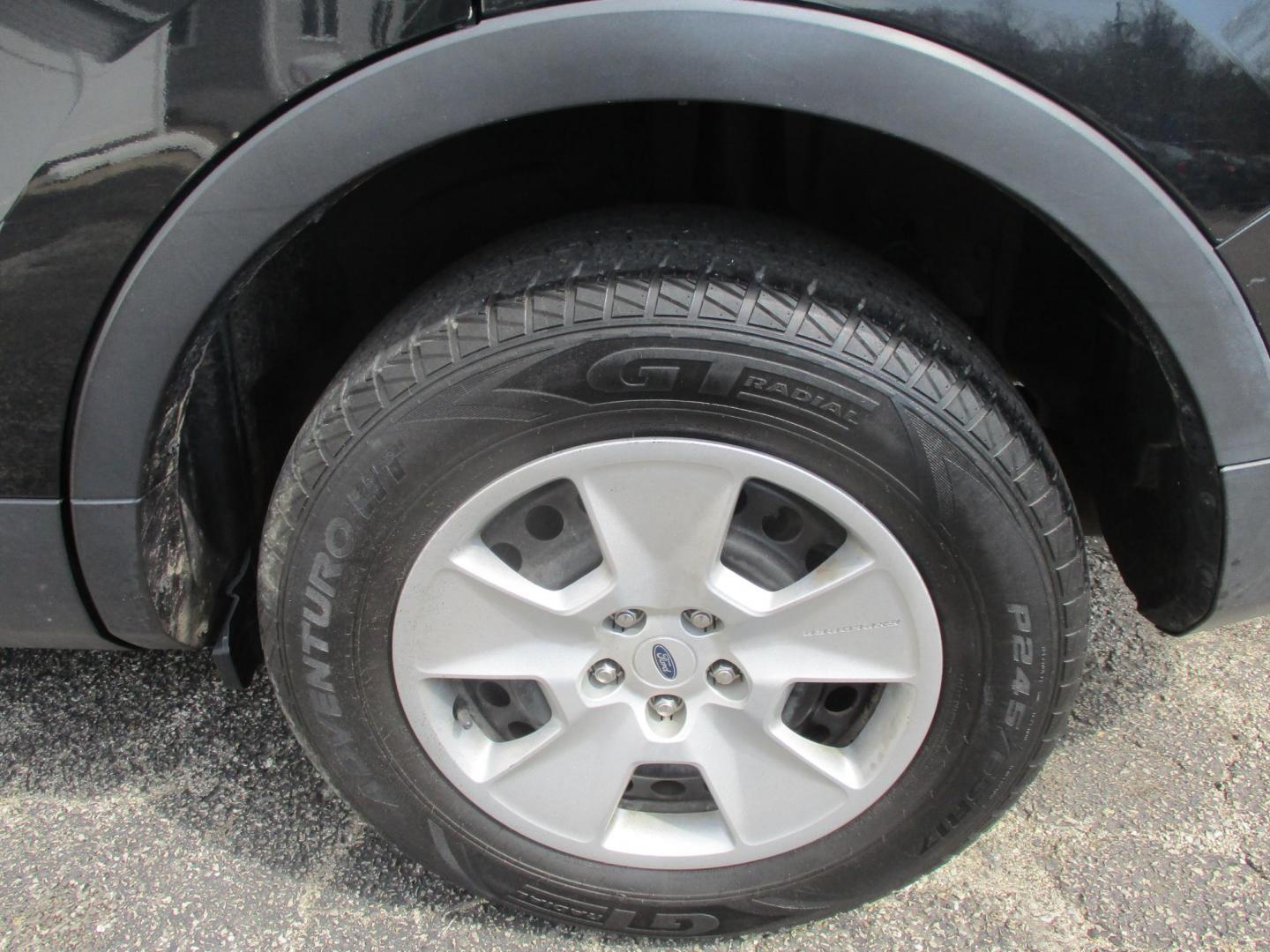 2013 BLACK Ford Explorer Base 4WD (1FM5K8B82DG) with an 3.5L V6 DOHC 24V engine, 6-Speed Automatic transmission, located at 540a Delsea Drive, Sewell, NJ, 08080, (987) 867-5309, 39.752560, -75.111206 - Photo#26