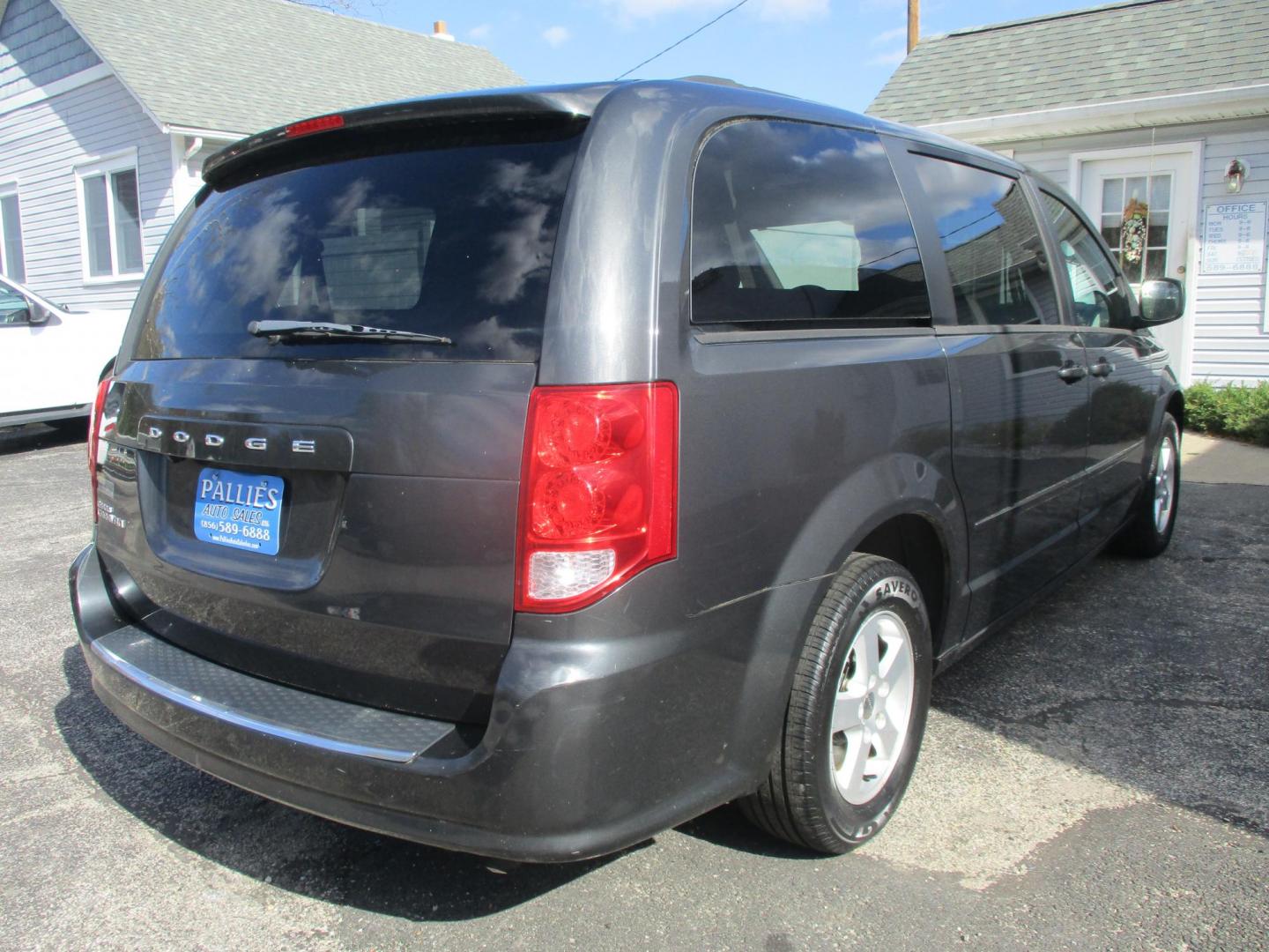 2012 BLACK Dodge Grand Caravan SXT (2C4RDGCG7CR) with an 3.6L V6 DOHC 24V engine, 6-Speed Automatic transmission, located at 540a Delsea Drive, Sewell, NJ, 08080, (987) 867-5309, 39.752560, -75.111206 - Photo#5
