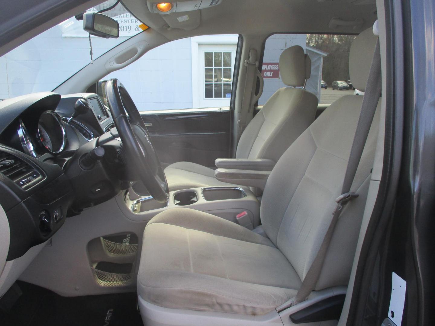 2012 BLACK Dodge Grand Caravan SXT (2C4RDGCG7CR) with an 3.6L V6 DOHC 24V engine, 6-Speed Automatic transmission, located at 540a Delsea Drive, Sewell, NJ, 08080, (987) 867-5309, 39.752560, -75.111206- Photo#10