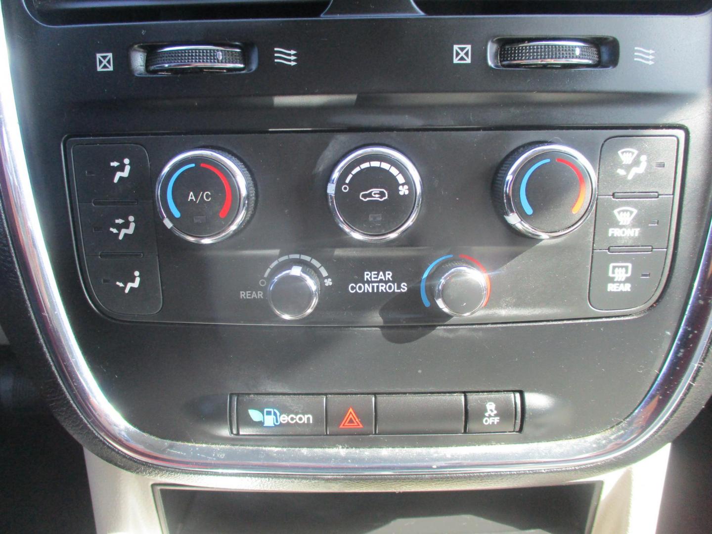 2012 BLACK Dodge Grand Caravan SXT (2C4RDGCG7CR) with an 3.6L V6 DOHC 24V engine, 6-Speed Automatic transmission, located at 540a Delsea Drive, Sewell, NJ, 08080, (987) 867-5309, 39.752560, -75.111206 - Photo#19