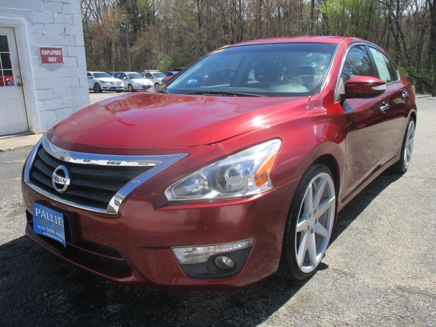 2013 RED Nissan Altima 3.5 SV (1N4BL3AP7DC) with an 3.5L V6 DOHC 24V engine, Continuously Variable Transmission transmission, located at 540a Delsea Drive, Sewell, NJ, 08080, (987) 867-5309, 39.752560, -75.111206 - Photo#0