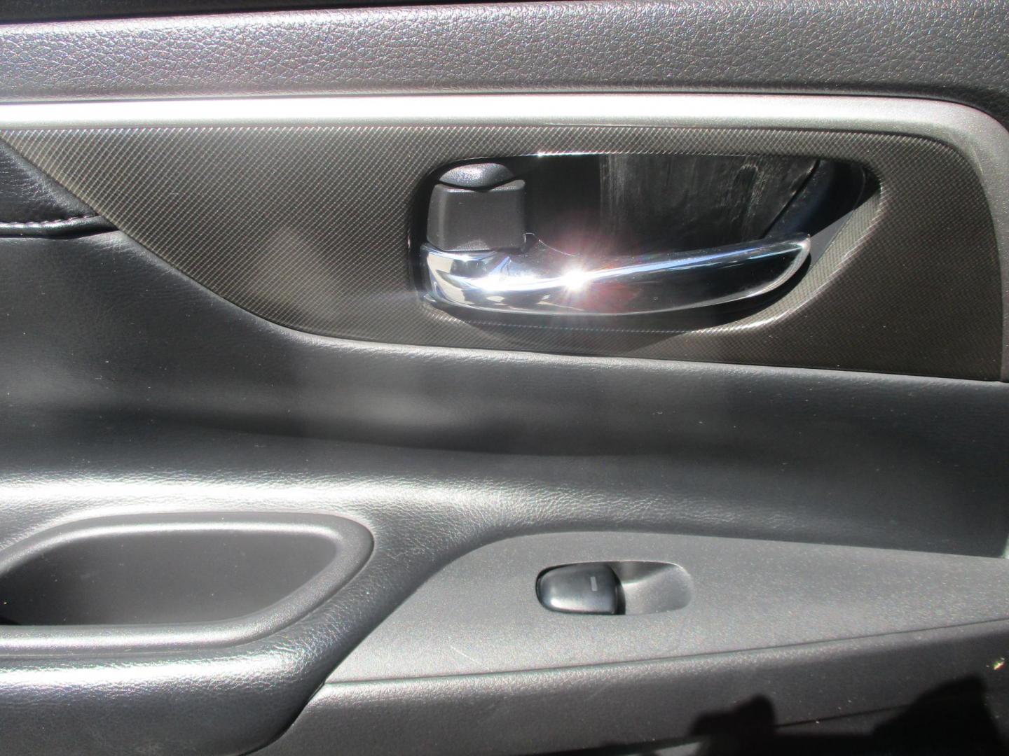 2013 RED Nissan Altima 3.5 SV (1N4BL3AP7DC) with an 3.5L V6 DOHC 24V engine, Continuously Variable Transmission transmission, located at 540a Delsea Drive, Sewell, NJ, 08080, (987) 867-5309, 39.752560, -75.111206 - Photo#13