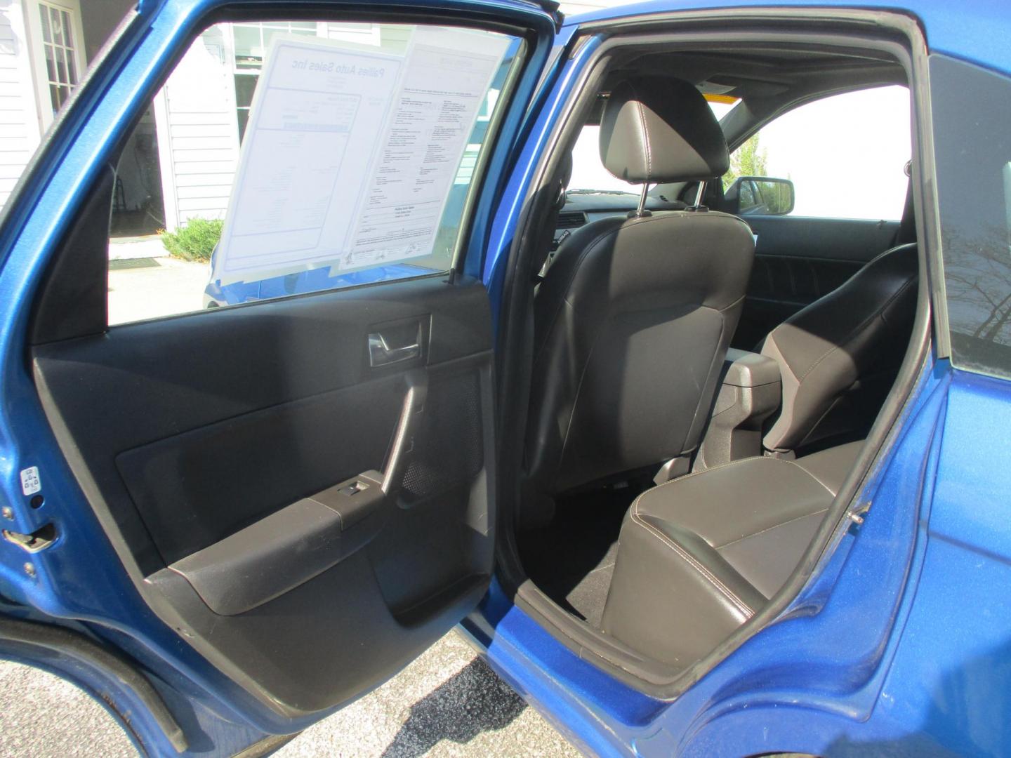 2011 BLUE Ford Focus SEL Sedan (1FAHP3HN7BW) with an 2.0L L4 DOHC 16V engine, located at 540a Delsea Drive, Sewell, NJ, 08080, (987) 867-5309, 39.752560, -75.111206 - Photo#12