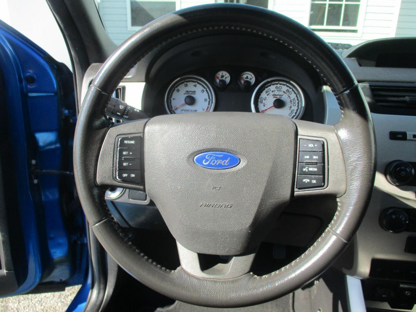 2011 BLUE Ford Focus SEL Sedan (1FAHP3HN7BW) with an 2.0L L4 DOHC 16V engine, located at 540a Delsea Drive, Sewell, NJ, 08080, (987) 867-5309, 39.752560, -75.111206 - Photo#15