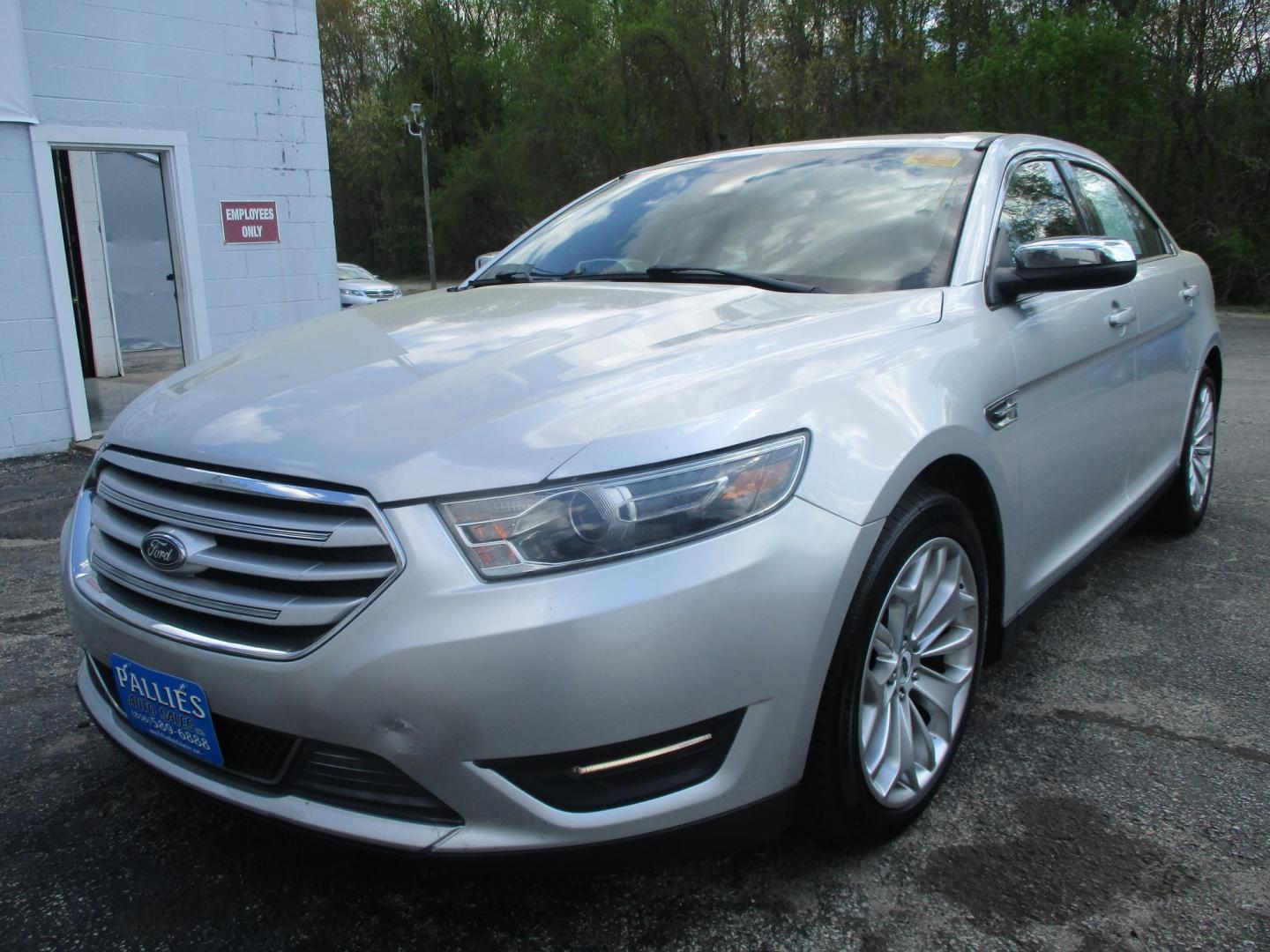 2017 SILVER Ford Taurus Limited FWD (1FAHP2F84HG) with an 3.5L V6 DOHC 24V engine, 6A transmission, located at 540a Delsea Drive, Sewell, NJ, 08080, (987) 867-5309, 39.752560, -75.111206 - Photo#0