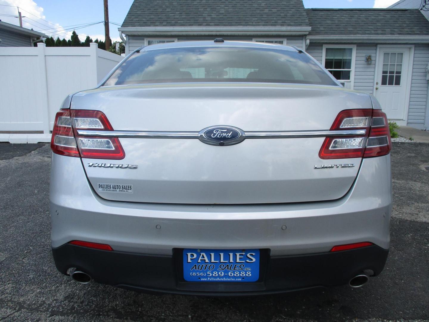 2017 SILVER Ford Taurus Limited FWD (1FAHP2F84HG) with an 3.5L V6 DOHC 24V engine, 6A transmission, located at 540a Delsea Drive, Sewell, NJ, 08080, (987) 867-5309, 39.752560, -75.111206 - Photo#3