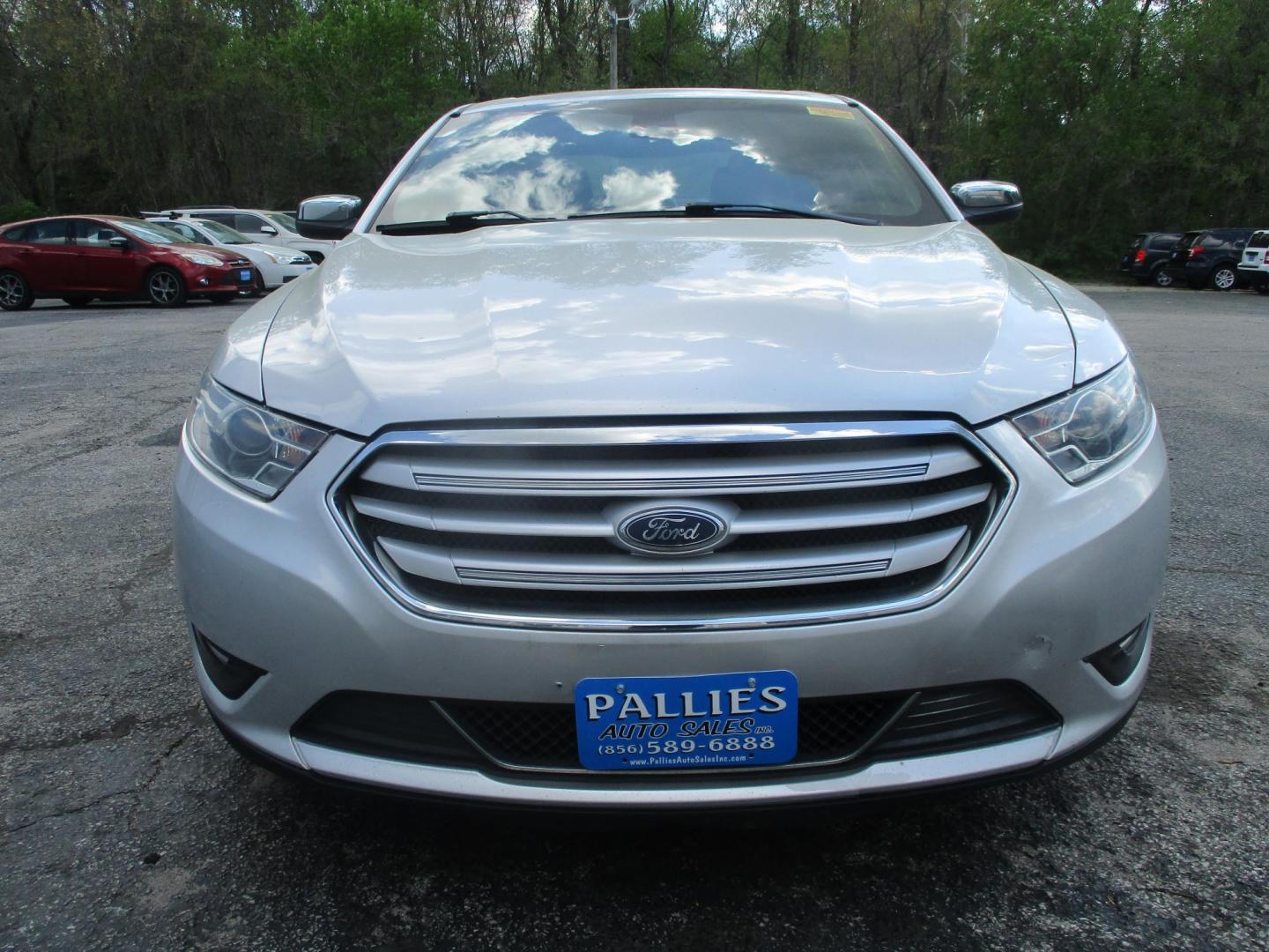 2017 SILVER Ford Taurus Limited FWD (1FAHP2F84HG) with an 3.5L V6 DOHC 24V engine, 6A transmission, located at 540a Delsea Drive, Sewell, NJ, 08080, (987) 867-5309, 39.752560, -75.111206 - Photo#9