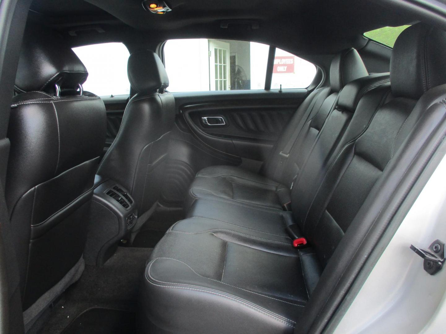 2017 SILVER Ford Taurus Limited FWD (1FAHP2F84HG) with an 3.5L V6 DOHC 24V engine, 6A transmission, located at 540a Delsea Drive, Sewell, NJ, 08080, (987) 867-5309, 39.752560, -75.111206 - Photo#15