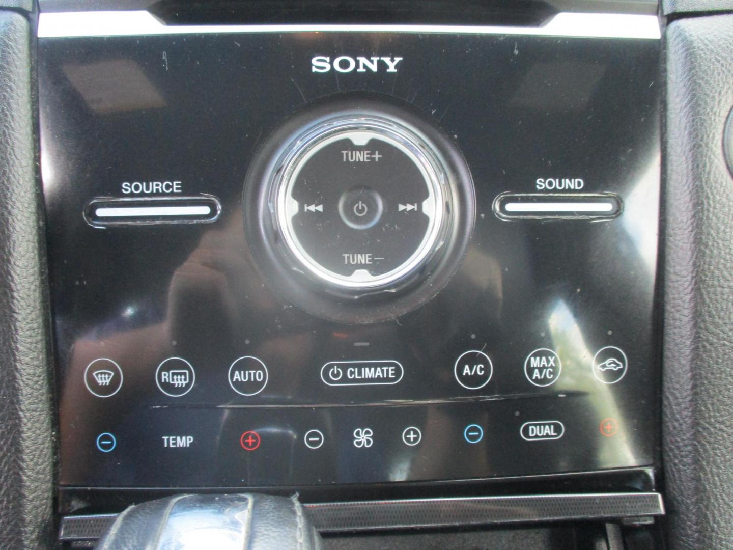 2017 SILVER Ford Taurus Limited FWD (1FAHP2F84HG) with an 3.5L V6 DOHC 24V engine, 6A transmission, located at 540a Delsea Drive, Sewell, NJ, 08080, (987) 867-5309, 39.752560, -75.111206 - Photo#22