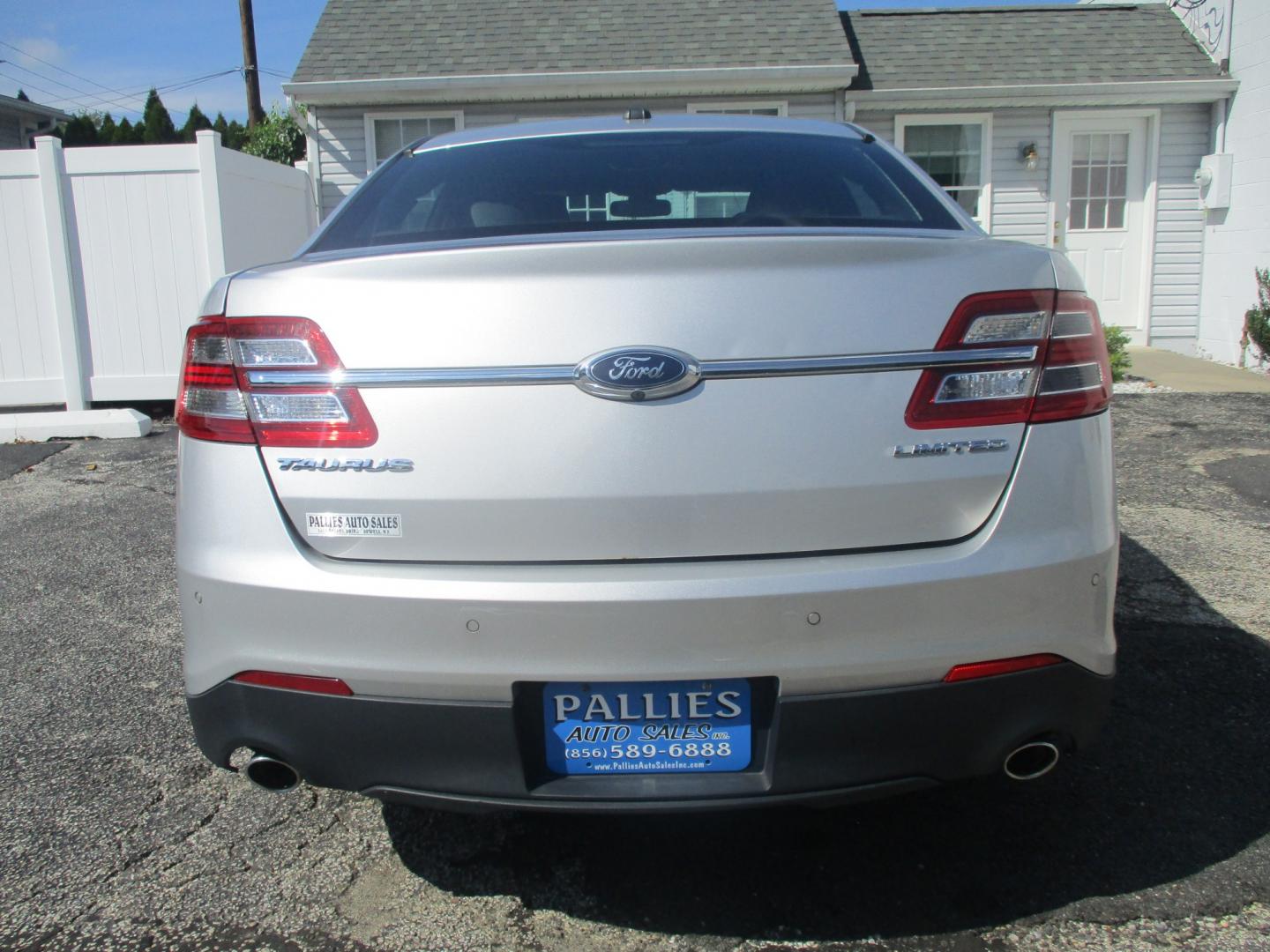 2017 SILVER Ford Taurus Limited FWD (1FAHP2F84HG) with an 3.5L V6 DOHC 24V engine, 6A transmission, located at 540a Delsea Drive, Sewell, NJ, 08080, (987) 867-5309, 39.752560, -75.111206- Photo#3