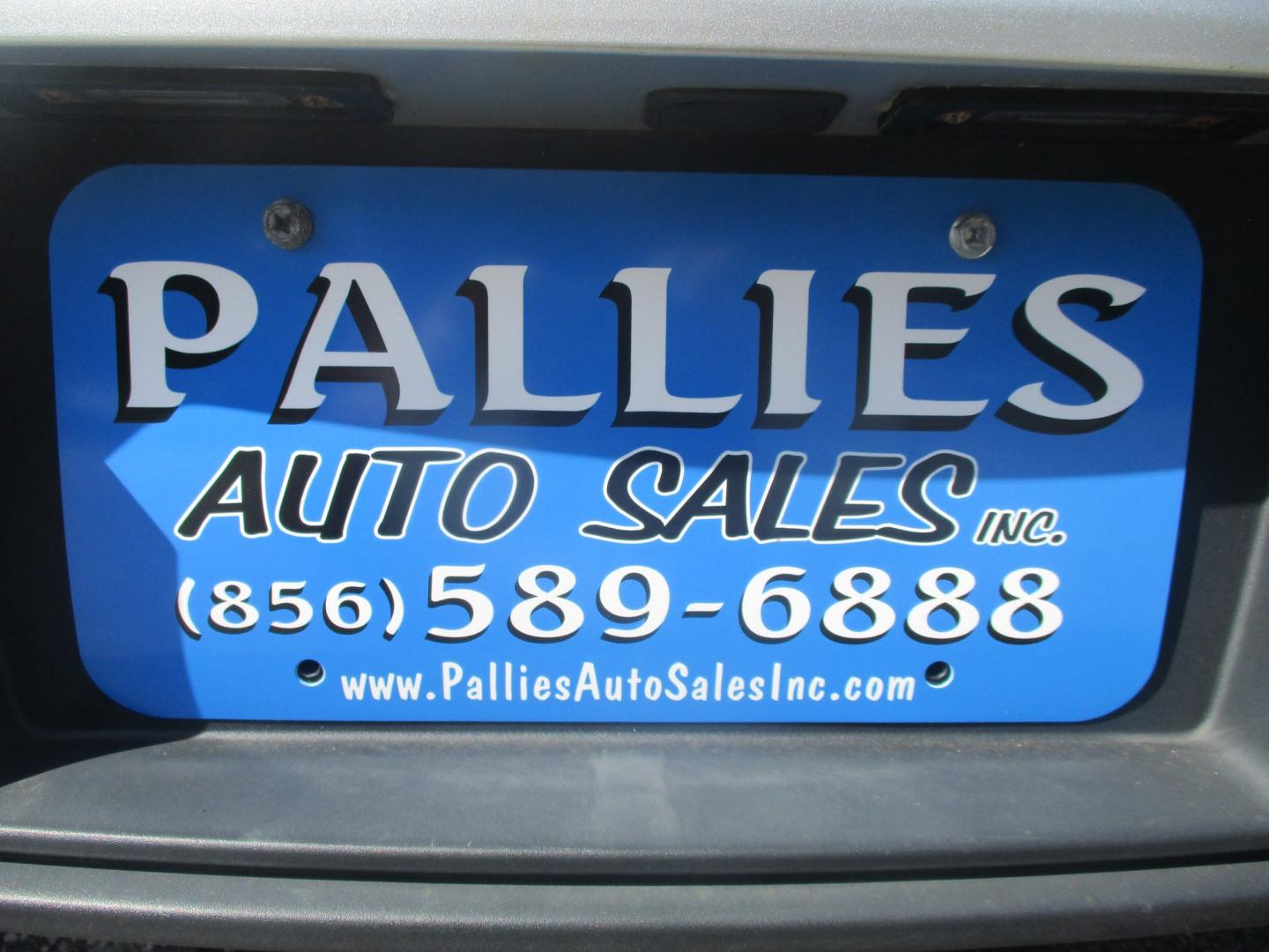 2017 SILVER Ford Taurus Limited FWD (1FAHP2F84HG) with an 3.5L V6 DOHC 24V engine, 6A transmission, located at 540a Delsea Drive, Sewell, NJ, 08080, (987) 867-5309, 39.752560, -75.111206- Photo#4