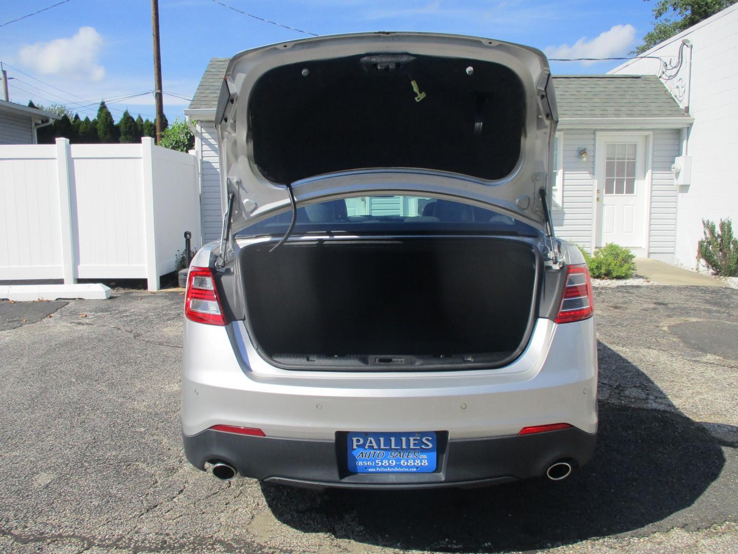 2017 SILVER Ford Taurus Limited FWD (1FAHP2F84HG) with an 3.5L V6 DOHC 24V engine, 6A transmission, located at 540a Delsea Drive, Sewell, NJ, 08080, (987) 867-5309, 39.752560, -75.111206- Photo#26