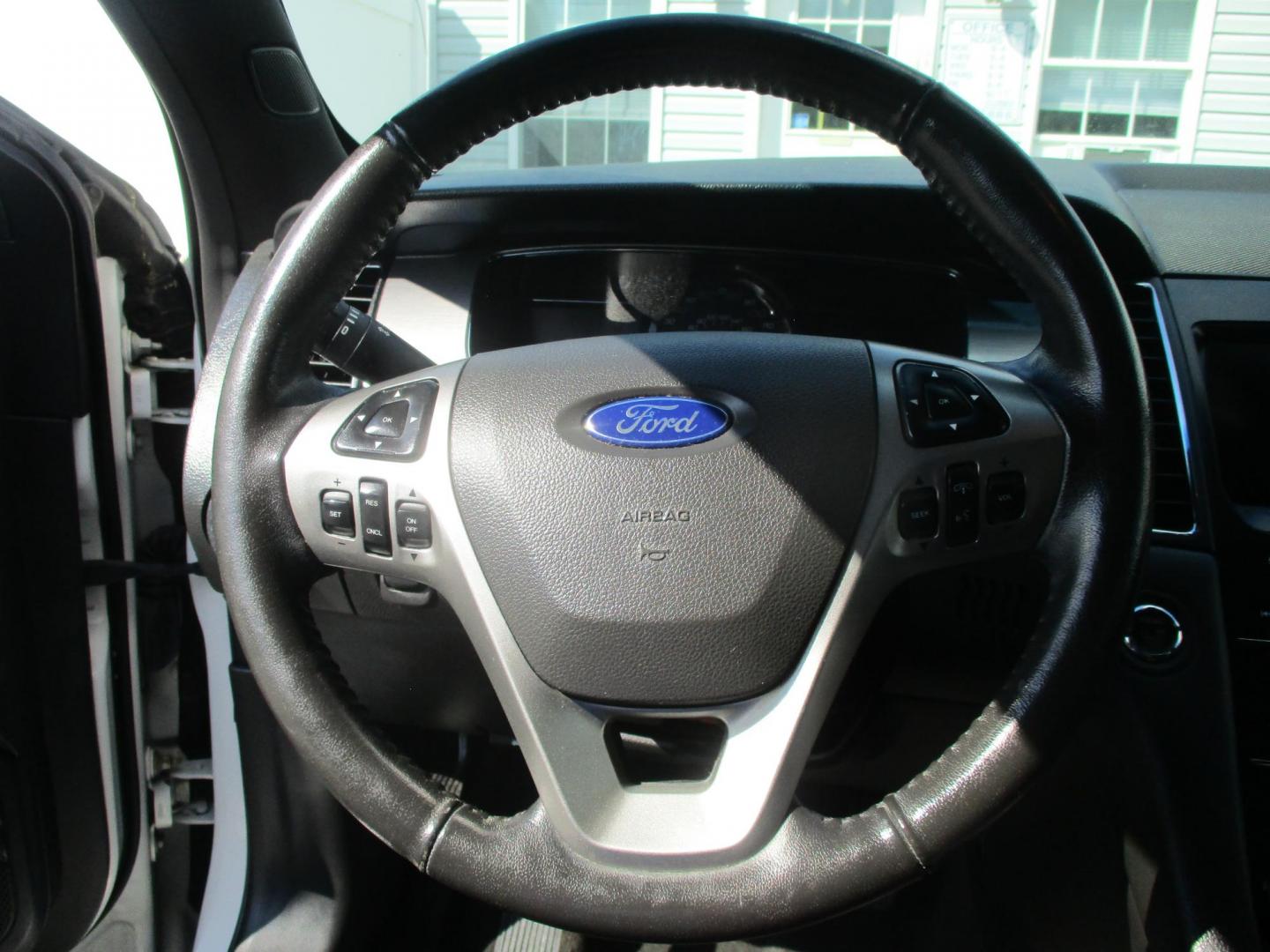 2015 WHITE Ford Taurus SEL AWD (1FAHP2H86FG) with an 3.5L V6 DOHC 24V engine, 6-Speed Automatic transmission, located at 540a Delsea Drive, Sewell, NJ, 08080, (987) 867-5309, 39.752560, -75.111206 - Photo#16