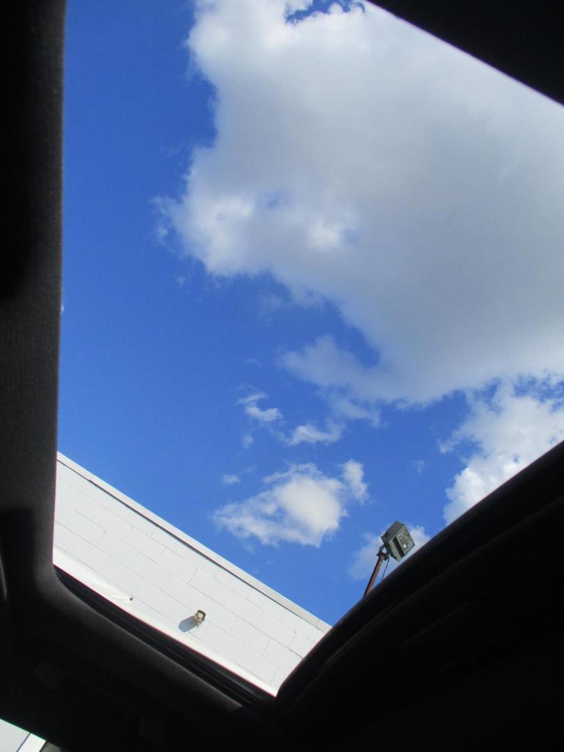 2015 WHITE Ford Taurus SEL AWD (1FAHP2H86FG) with an 3.5L V6 DOHC 24V engine, 6-Speed Automatic transmission, located at 540a Delsea Drive, Sewell, NJ, 08080, (987) 867-5309, 39.752560, -75.111206 - Photo#19