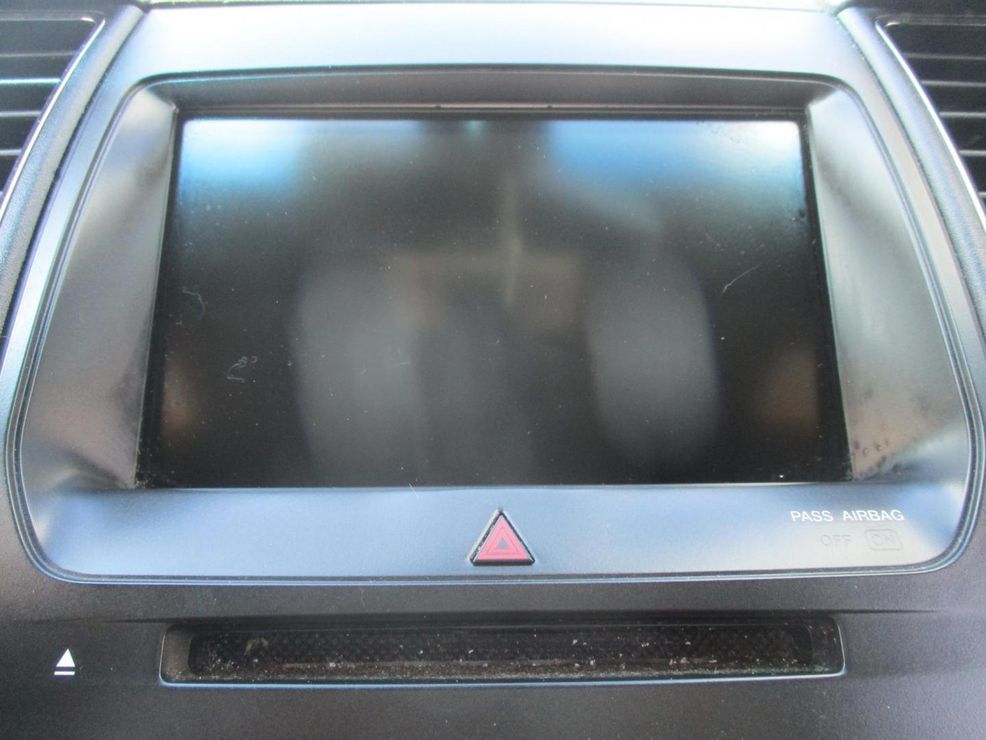 2015 WHITE Ford Taurus SEL AWD (1FAHP2H86FG) with an 3.5L V6 DOHC 24V engine, 6-Speed Automatic transmission, located at 540a Delsea Drive, Sewell, NJ, 08080, (987) 867-5309, 39.752560, -75.111206 - Photo#21