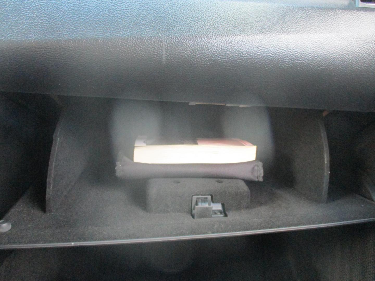 2015 WHITE Ford Taurus SEL AWD (1FAHP2H86FG) with an 3.5L V6 DOHC 24V engine, 6-Speed Automatic transmission, located at 540a Delsea Drive, Sewell, NJ, 08080, (987) 867-5309, 39.752560, -75.111206 - Photo#25