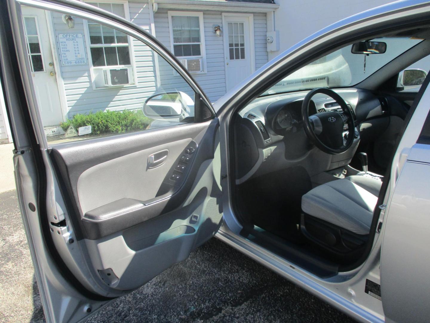2008 SILVER Hyundai Elantra GLS (KMHDU46D48U) with an 2.0L L4 DOHC 16V engine, located at 540a Delsea Drive, Sewell, NJ, 08080, (987) 867-5309, 39.752560, -75.111206 - Photo#9