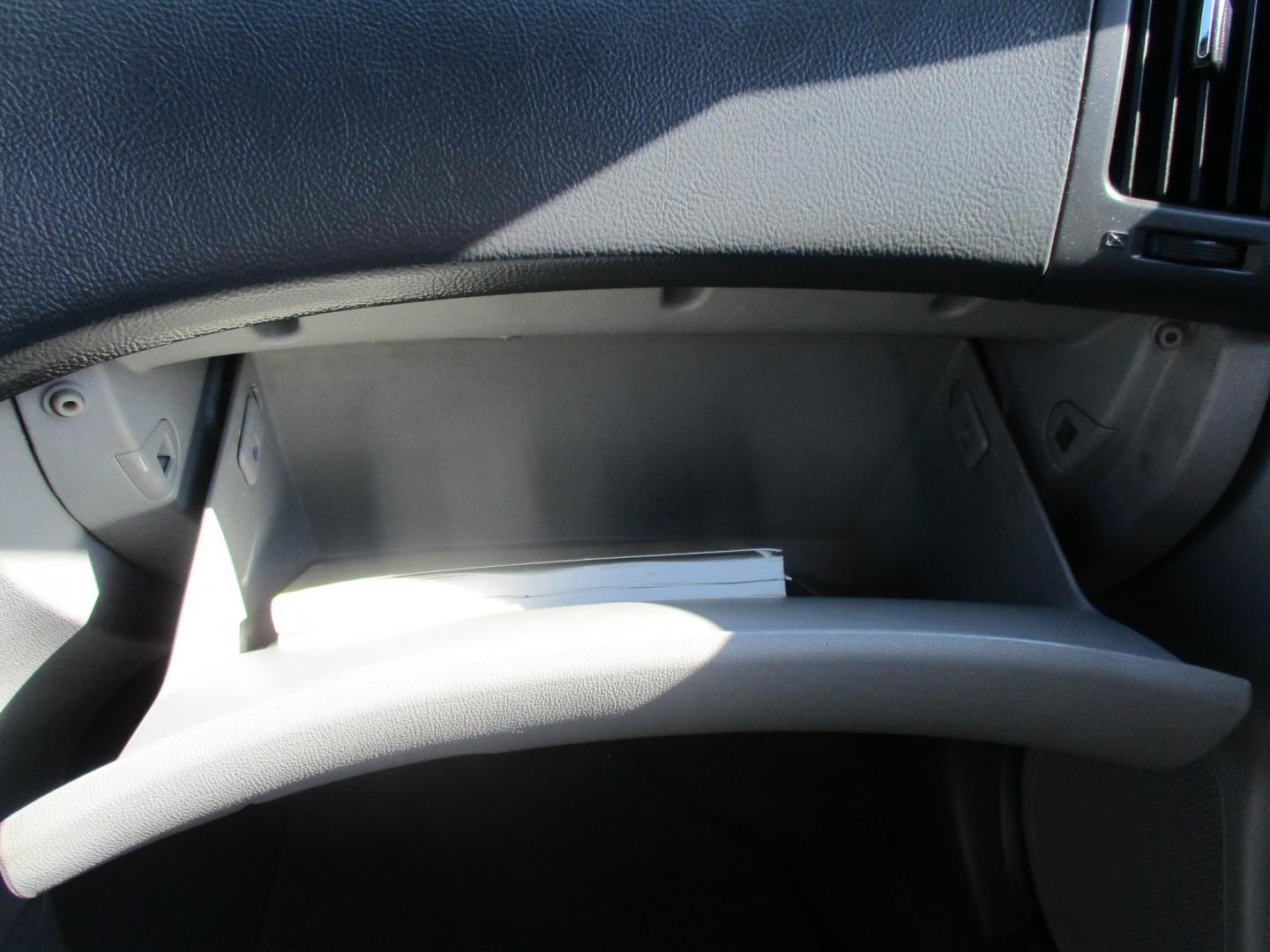 2008 SILVER Hyundai Elantra GLS (KMHDU46D48U) with an 2.0L L4 DOHC 16V engine, located at 540a Delsea Drive, Sewell, NJ, 08080, (987) 867-5309, 39.752560, -75.111206 - Photo#22