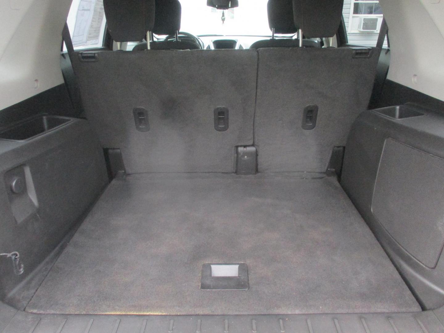 2014 GOLD GMC Terrain SLE2 FWD (2GKALREK0E6) with an 2.4L L4 DOHC 16V FFV engine, 6-Speed Automatic transmission, located at 540a Delsea Drive, Sewell, NJ, 08080, (987) 867-5309, 39.752560, -75.111206 - Photo#24