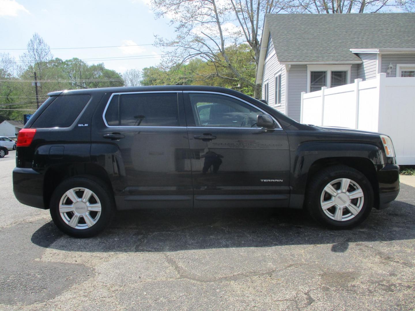 2016 BLACK GMC Terrain SLE1 FWD (2GKALMEK9G6) with an 2.4L L4 DOHC 16V engine, 6A transmission, located at 540a Delsea Drive, Sewell, NJ, 08080, (987) 867-5309, 39.752560, -75.111206- Photo#6