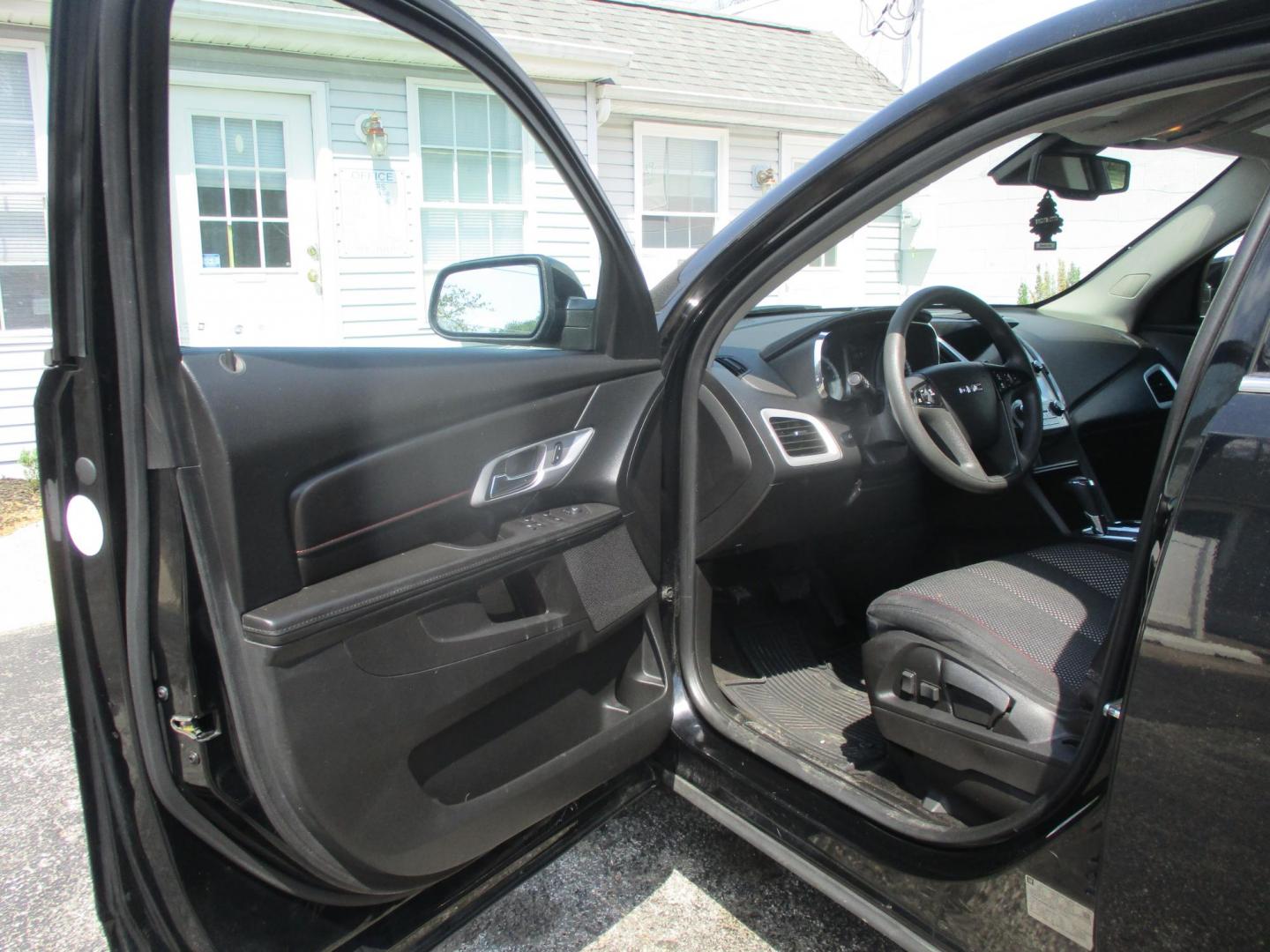 2016 BLACK GMC Terrain SLE1 FWD (2GKALMEK9G6) with an 2.4L L4 DOHC 16V engine, 6A transmission, located at 540a Delsea Drive, Sewell, NJ, 08080, (987) 867-5309, 39.752560, -75.111206 - Photo#9