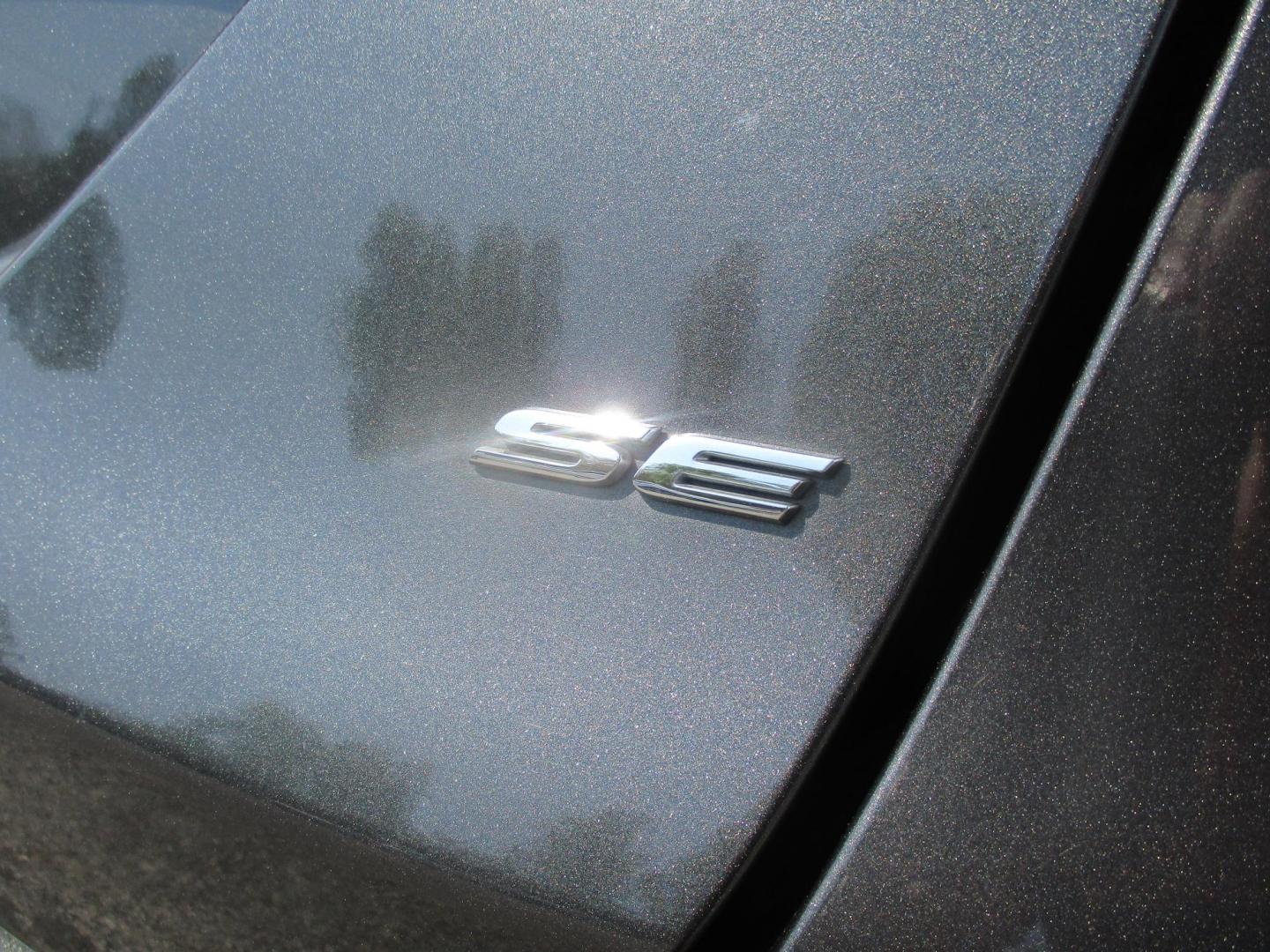 2017 GRAY Ford Fusion SE (3FA6P0H76HR) with an 2.5L L4 DOHC 16V engine, 6A transmission, located at 540a Delsea Drive, Sewell, NJ, 08080, (987) 867-5309, 39.752560, -75.111206 - Photo#5