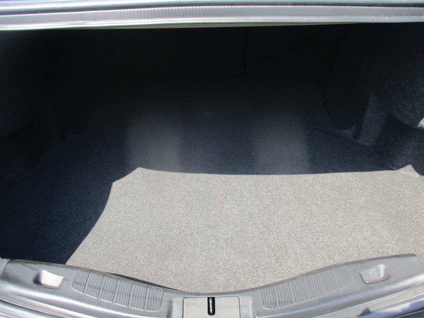 2017 GRAY Ford Fusion SE (3FA6P0H76HR) with an 2.5L L4 DOHC 16V engine, 6A transmission, located at 540a Delsea Drive, Sewell, NJ, 08080, (987) 867-5309, 39.752560, -75.111206 - Photo#26