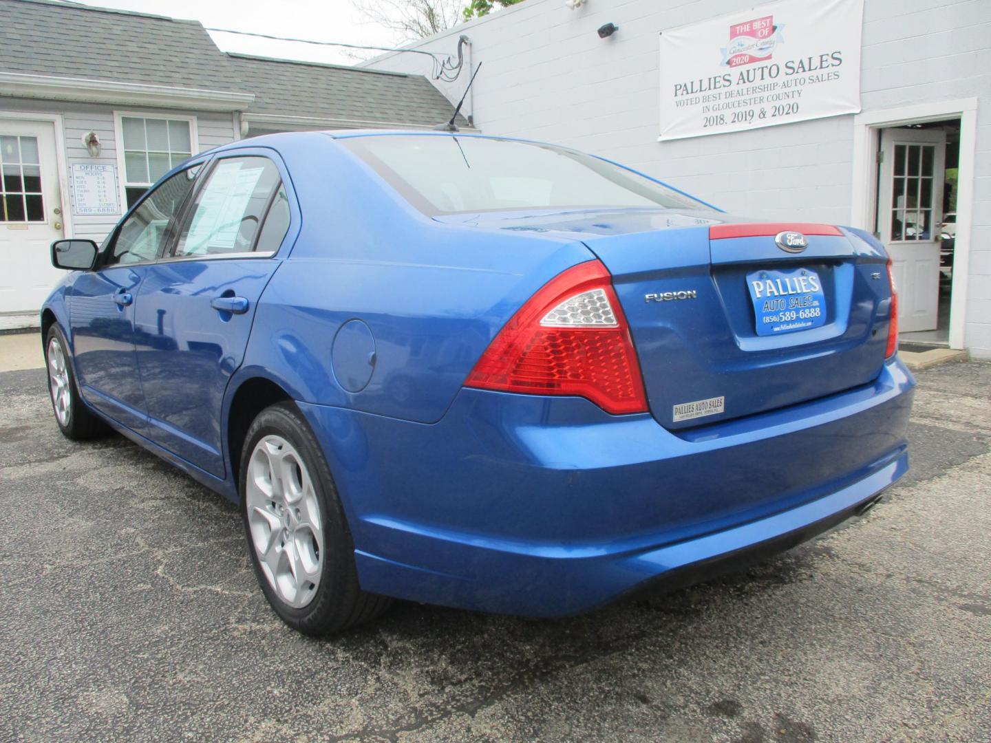 2011 BLUE Ford Fusion I4 SE (3FAHP0HA5BR) with an 2.5L L4 DOHC 16V engine, located at 540a Delsea Drive, Sewell, NJ, 08080, (987) 867-5309, 39.752560, -75.111206 - Photo#2