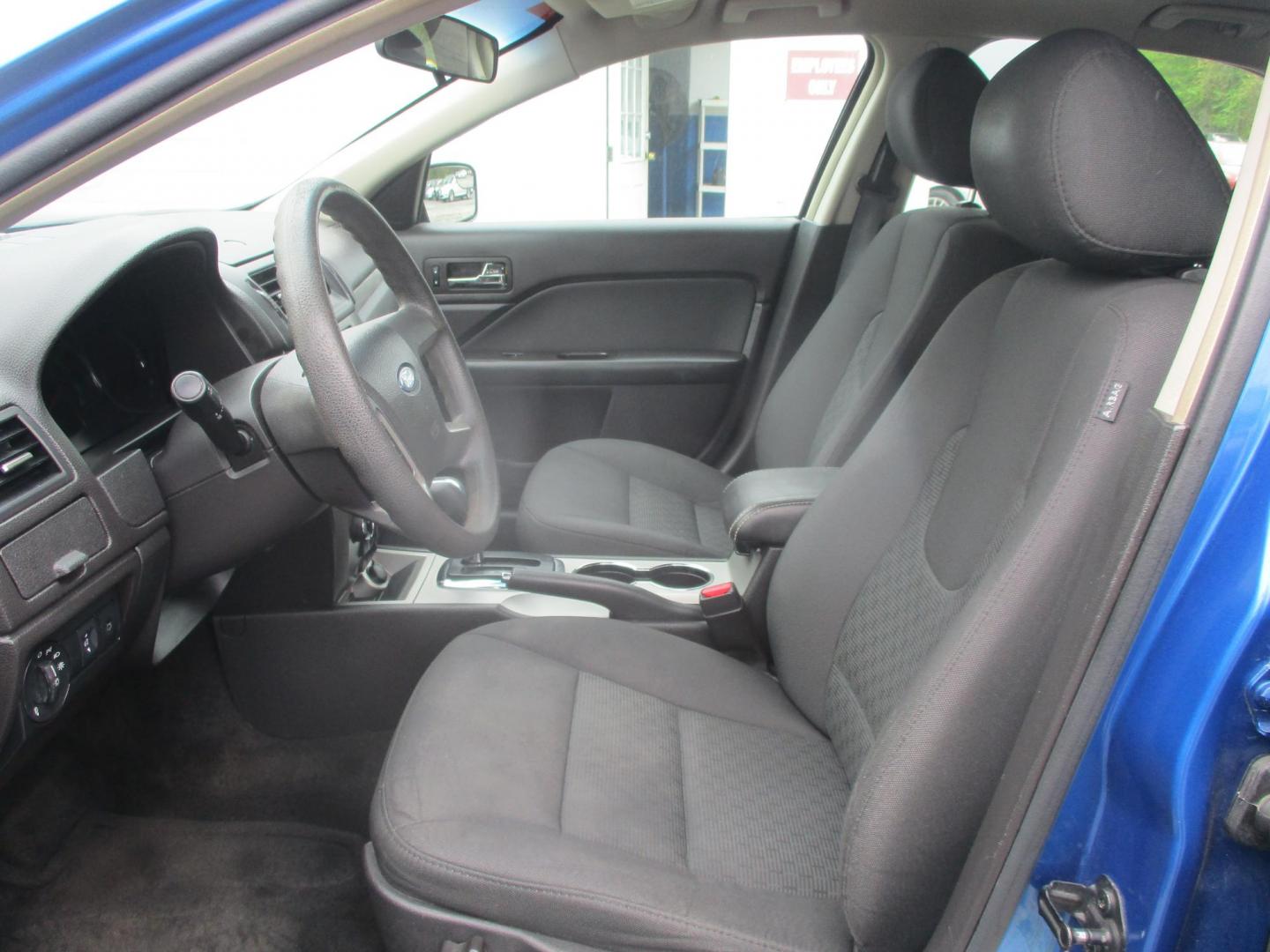 2011 BLUE Ford Fusion I4 SE (3FAHP0HA5BR) with an 2.5L L4 DOHC 16V engine, located at 540a Delsea Drive, Sewell, NJ, 08080, (987) 867-5309, 39.752560, -75.111206 - Photo#12