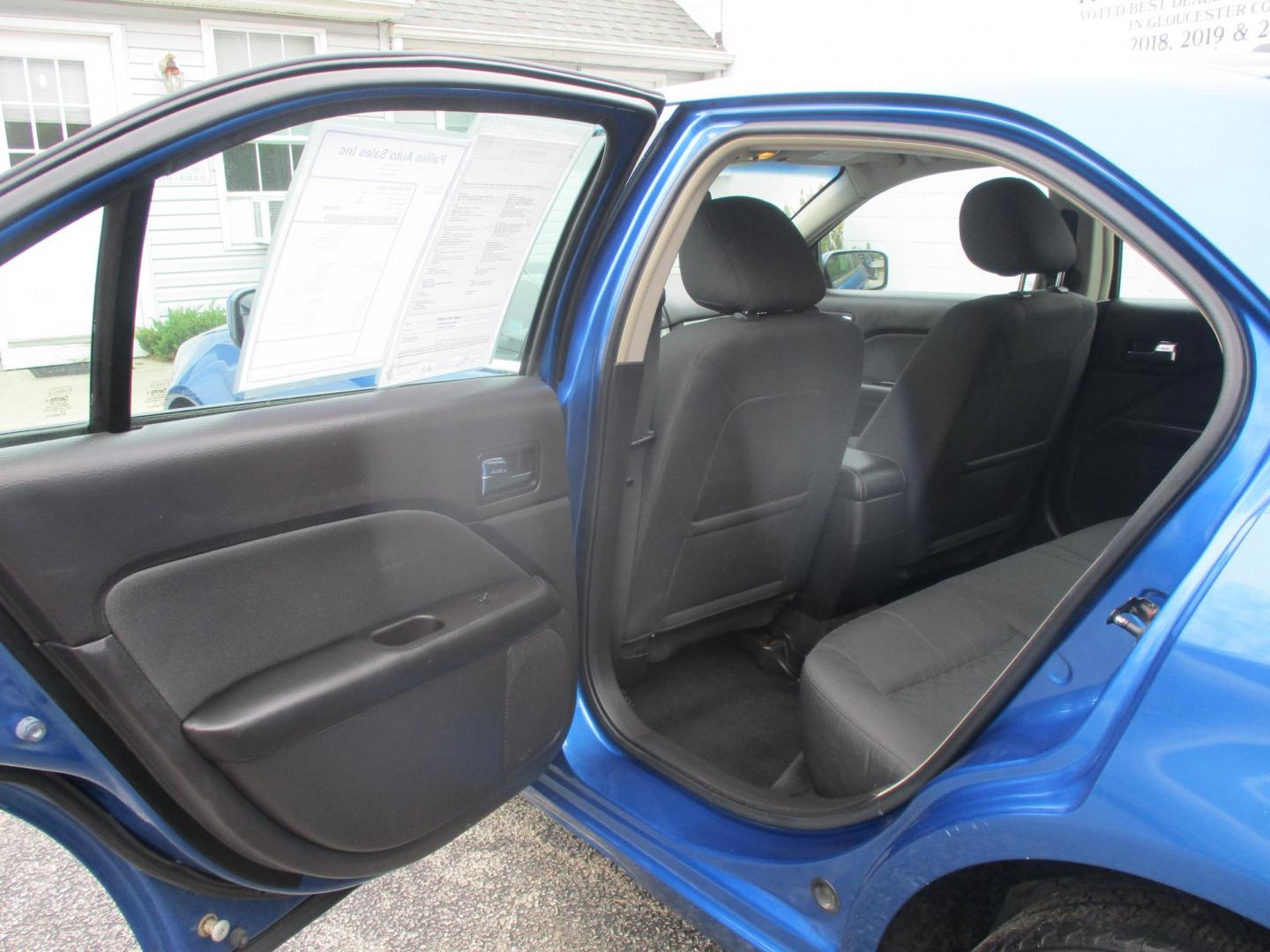 2011 BLUE Ford Fusion I4 SE (3FAHP0HA5BR) with an 2.5L L4 DOHC 16V engine, located at 540a Delsea Drive, Sewell, NJ, 08080, (987) 867-5309, 39.752560, -75.111206 - Photo#13