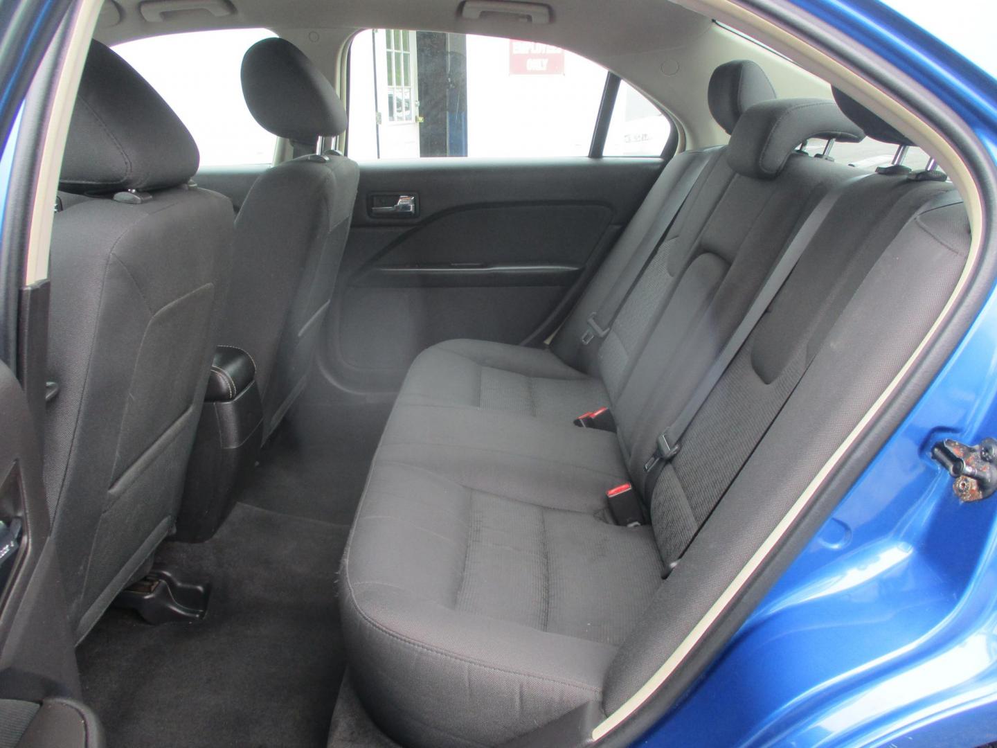 2011 BLUE Ford Fusion I4 SE (3FAHP0HA5BR) with an 2.5L L4 DOHC 16V engine, located at 540a Delsea Drive, Sewell, NJ, 08080, (987) 867-5309, 39.752560, -75.111206 - Photo#15