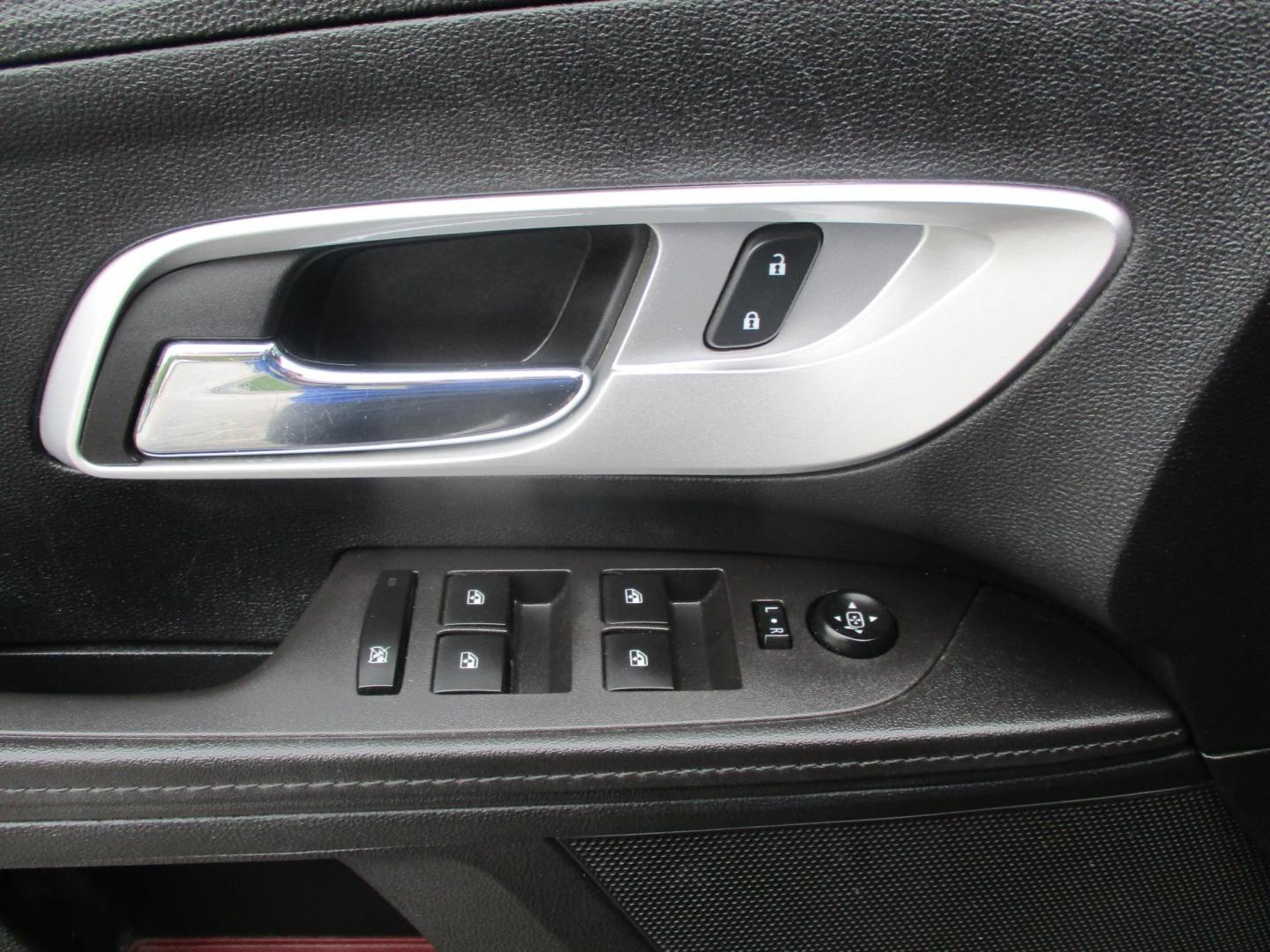 2016 RED Chevrolet Equinox LT AWD (2GNFLFEK3G6) with an 2.4L L4 DOHC 16V FFV engine, 6A transmission, located at 540a Delsea Drive, Sewell, NJ, 08080, (987) 867-5309, 39.752560, -75.111206 - Photo#10