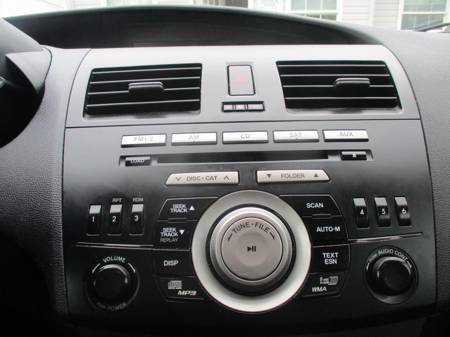 2011 GRAY Mazda MAZDA3 i Touring 4-Door (JM1BL1VG5B1) with an 2.0L L4 DOHC 16V engine, located at 540a Delsea Drive, Sewell, NJ, 08080, (987) 867-5309, 39.752560, -75.111206 - Photo#19