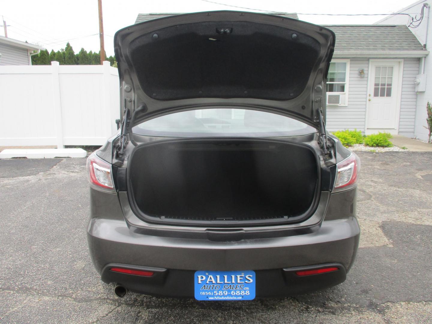 2011 GRAY Mazda MAZDA3 i Touring 4-Door (JM1BL1VG5B1) with an 2.0L L4 DOHC 16V engine, located at 540a Delsea Drive, Sewell, NJ, 08080, (987) 867-5309, 39.752560, -75.111206- Photo#24