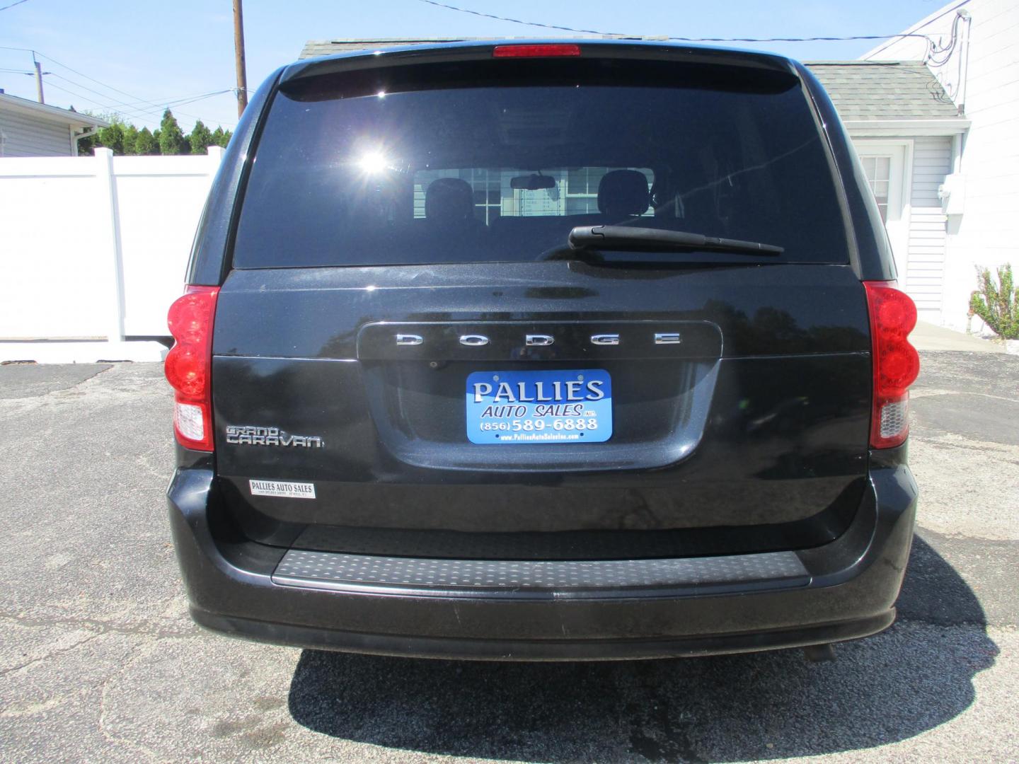 2017 BLACK Dodge Grand Caravan SXT (2C4RDGCG0HR) with an 3.6L V6 DOHC 24V engine, 6A transmission, located at 540a Delsea Drive, Sewell, NJ, 08080, (987) 867-5309, 39.752560, -75.111206 - Photo#3