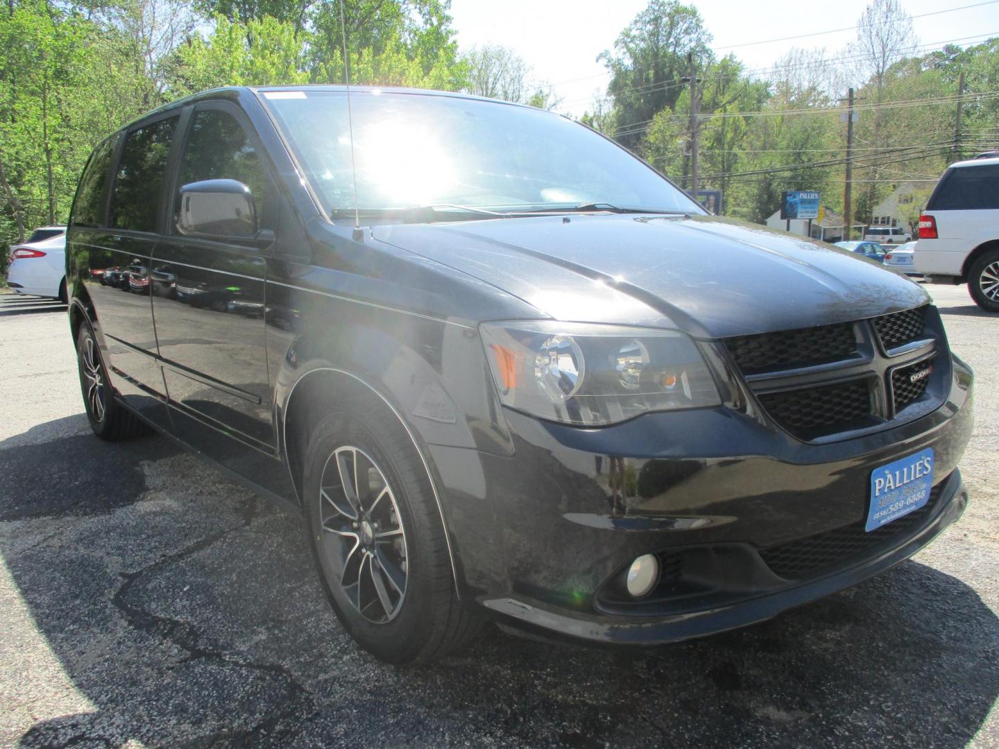 2017 BLACK Dodge Grand Caravan SXT (2C4RDGCG0HR) with an 3.6L V6 DOHC 24V engine, 6A transmission, located at 540a Delsea Drive, Sewell, NJ, 08080, (987) 867-5309, 39.752560, -75.111206 - Photo#7