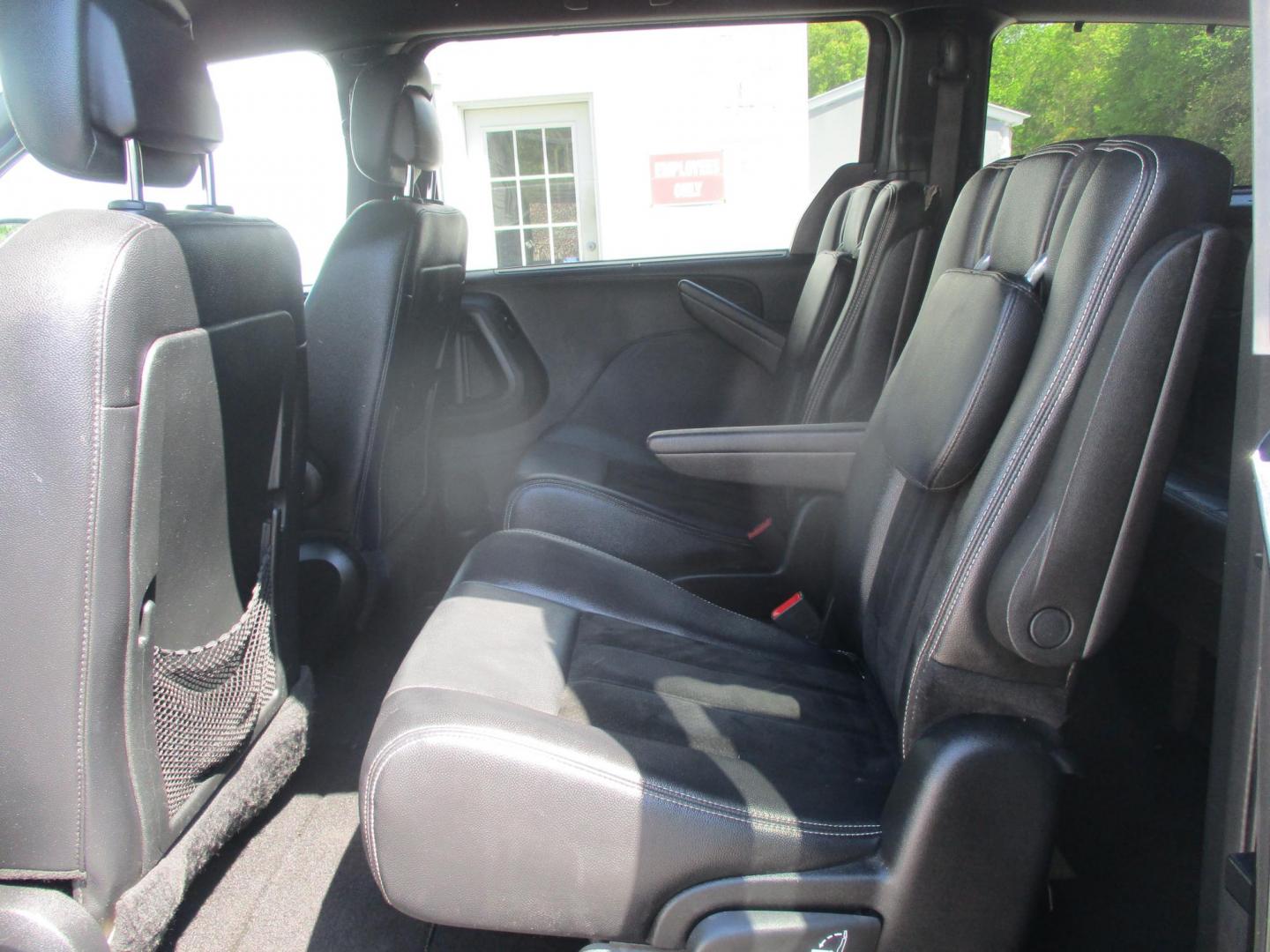 2017 BLACK Dodge Grand Caravan SXT (2C4RDGCG0HR) with an 3.6L V6 DOHC 24V engine, 6A transmission, located at 540a Delsea Drive, Sewell, NJ, 08080, (987) 867-5309, 39.752560, -75.111206 - Photo#13