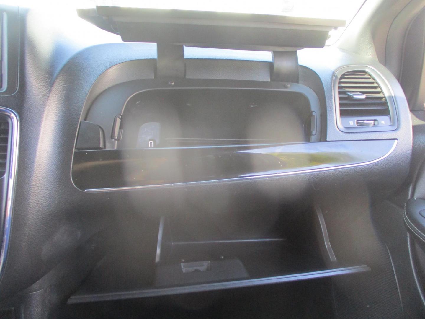 2017 BLACK Dodge Grand Caravan SXT (2C4RDGCG0HR) with an 3.6L V6 DOHC 24V engine, 6A transmission, located at 540a Delsea Drive, Sewell, NJ, 08080, (987) 867-5309, 39.752560, -75.111206 - Photo#23