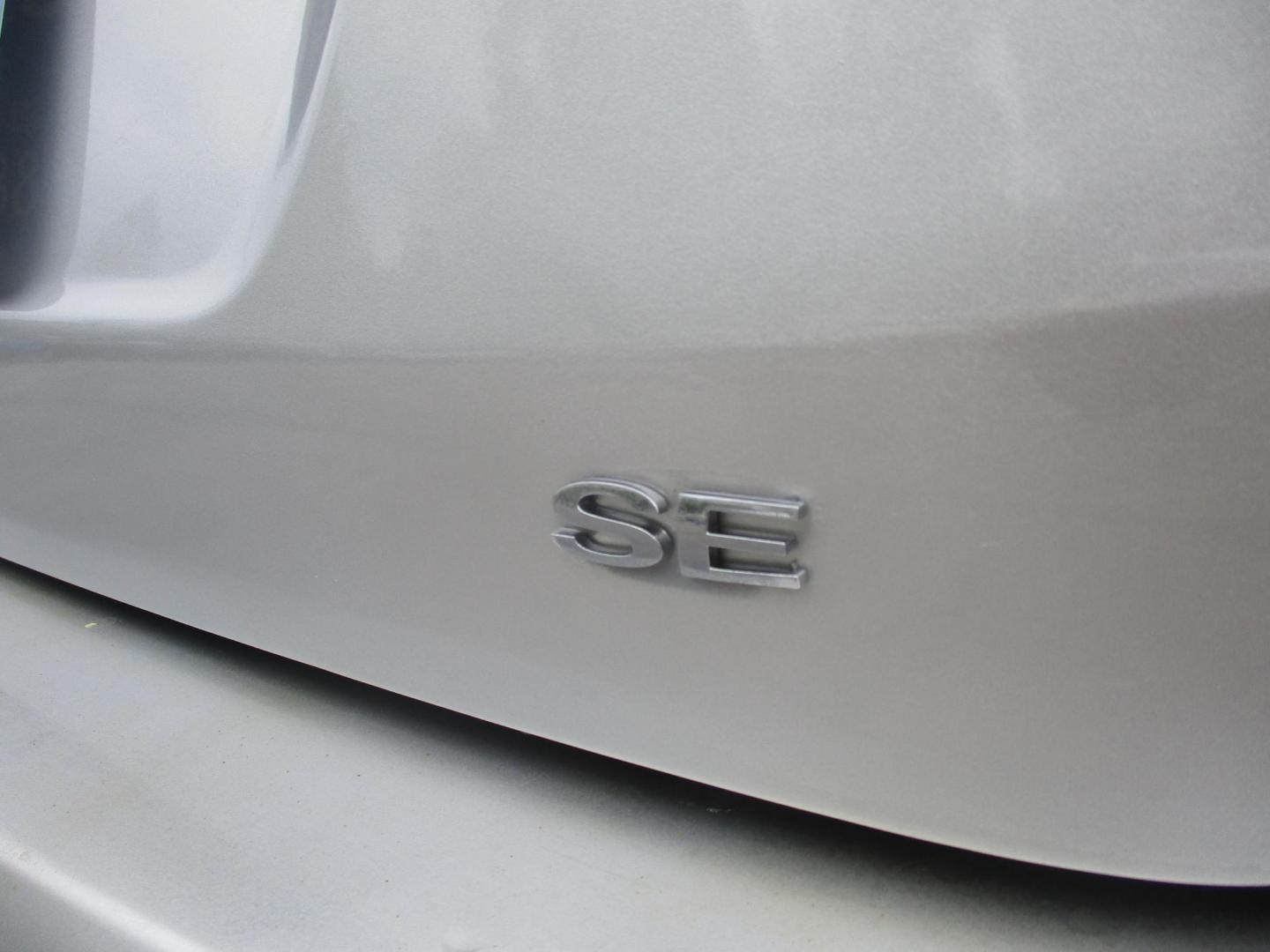 2017 SILVER Ford Focus SE Sedan (1FADP3F27HL) with an 2.0L L4 DOHC 16V engine, located at 540a Delsea Drive, Sewell, NJ, 08080, (987) 867-5309, 39.752560, -75.111206- Photo#5