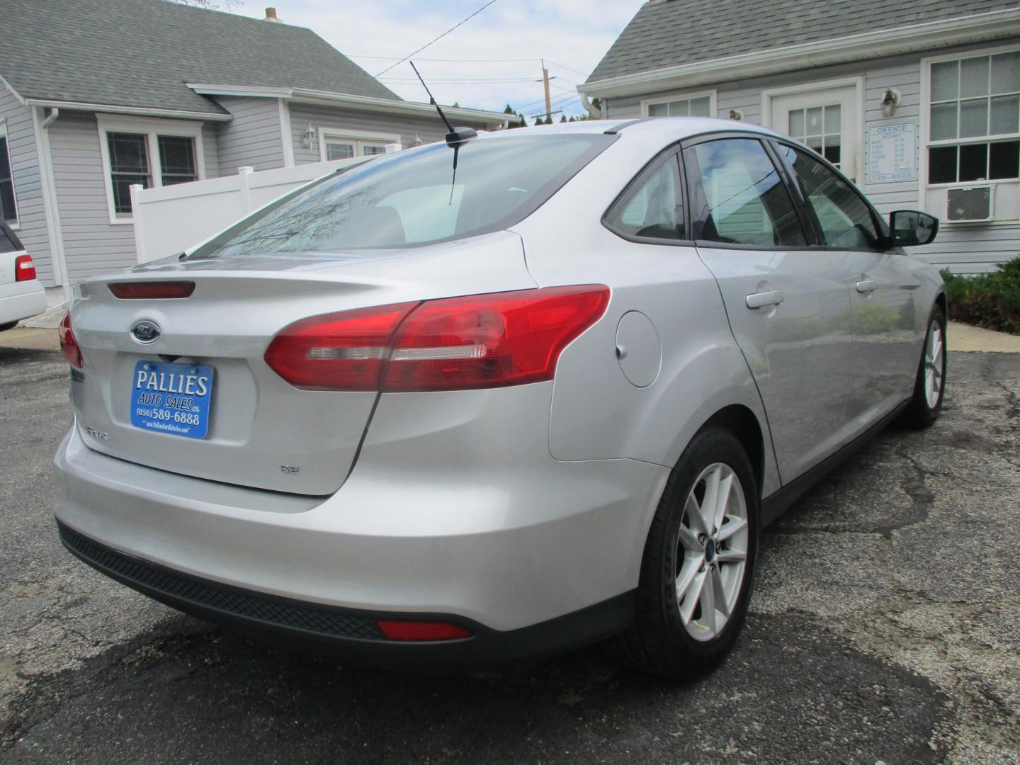 2017 SILVER Ford Focus SE Sedan (1FADP3F27HL) with an 2.0L L4 DOHC 16V engine, located at 540a Delsea Drive, Sewell, NJ, 08080, (987) 867-5309, 39.752560, -75.111206- Photo#6