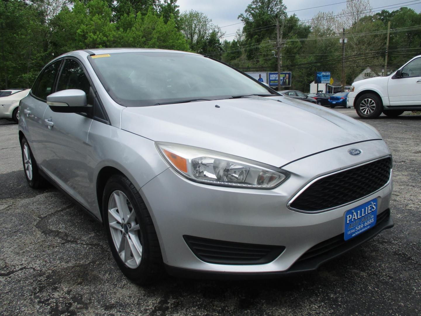 2017 SILVER Ford Focus SE Sedan (1FADP3F27HL) with an 2.0L L4 DOHC 16V engine, located at 540a Delsea Drive, Sewell, NJ, 08080, (987) 867-5309, 39.752560, -75.111206- Photo#8