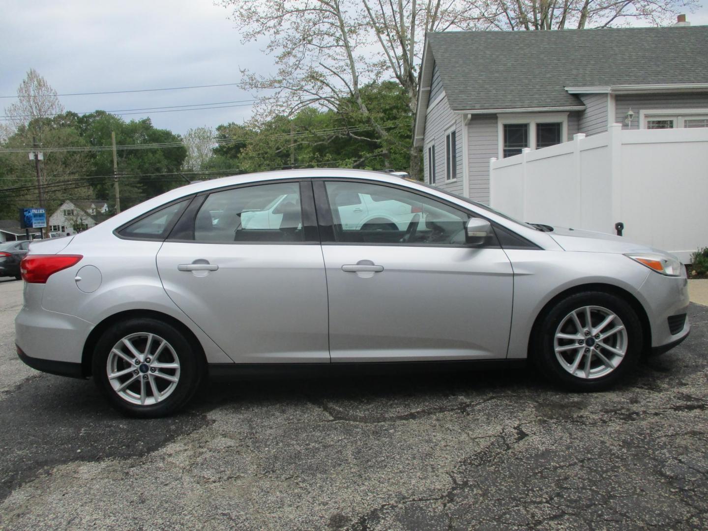 2017 SILVER Ford Focus SE Sedan (1FADP3F27HL) with an 2.0L L4 DOHC 16V engine, located at 540a Delsea Drive, Sewell, NJ, 08080, (987) 867-5309, 39.752560, -75.111206- Photo#7