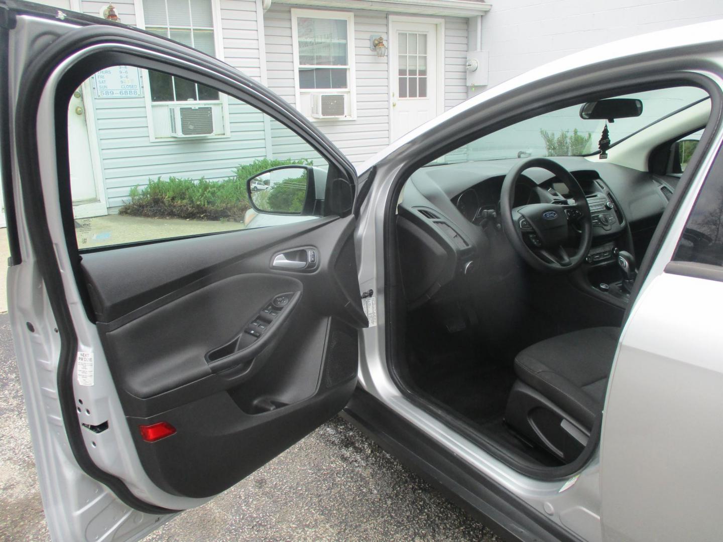 2017 SILVER Ford Focus SE Sedan (1FADP3F27HL) with an 2.0L L4 DOHC 16V engine, located at 540a Delsea Drive, Sewell, NJ, 08080, (987) 867-5309, 39.752560, -75.111206- Photo#10