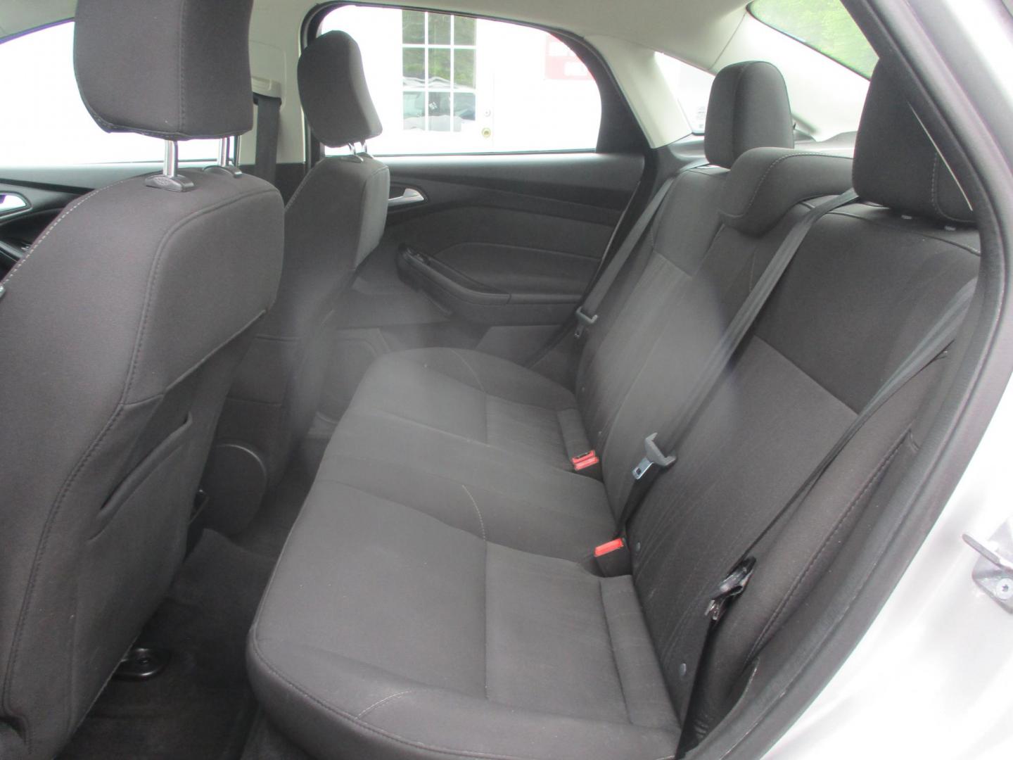 2017 SILVER Ford Focus SE Sedan (1FADP3F27HL) with an 2.0L L4 DOHC 16V engine, located at 540a Delsea Drive, Sewell, NJ, 08080, (987) 867-5309, 39.752560, -75.111206- Photo#15