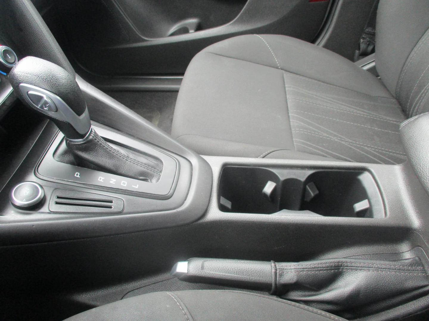 2017 SILVER Ford Focus SE Sedan (1FADP3F27HL) with an 2.0L L4 DOHC 16V engine, located at 540a Delsea Drive, Sewell, NJ, 08080, (987) 867-5309, 39.752560, -75.111206- Photo#22