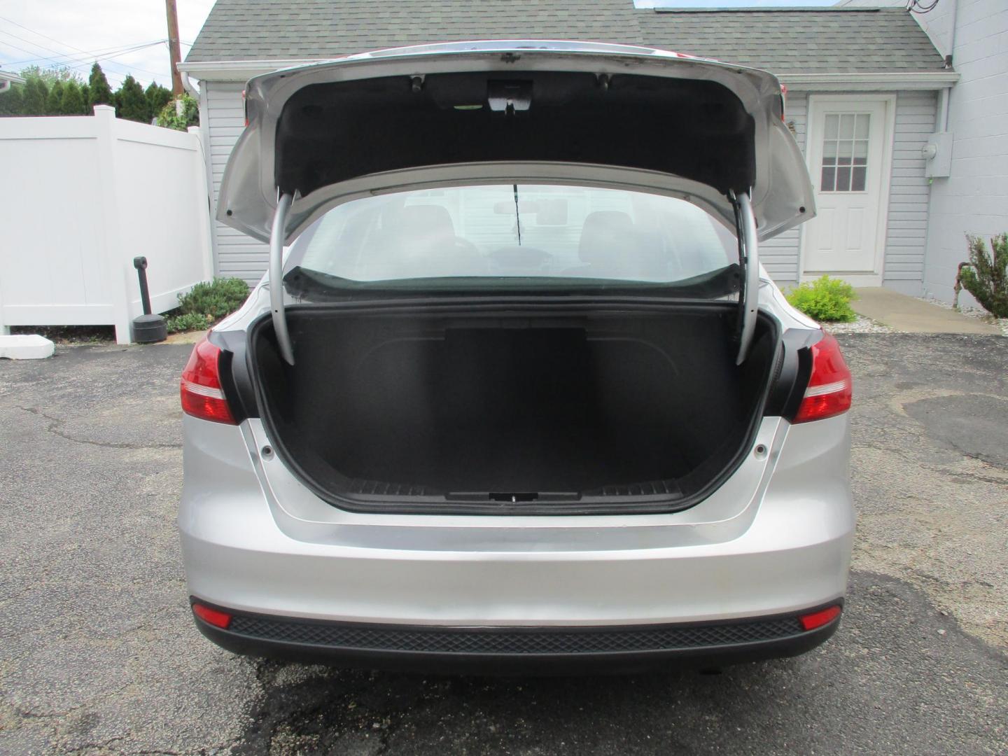 2017 SILVER Ford Focus SE Sedan (1FADP3F27HL) with an 2.0L L4 DOHC 16V engine, located at 540a Delsea Drive, Sewell, NJ, 08080, (987) 867-5309, 39.752560, -75.111206- Photo#25