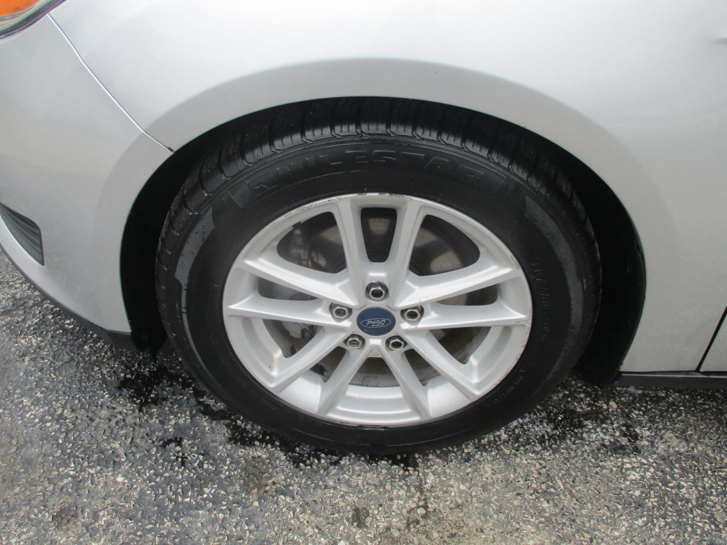 2017 SILVER Ford Focus SE Sedan (1FADP3F27HL) with an 2.0L L4 DOHC 16V engine, located at 540a Delsea Drive, Sewell, NJ, 08080, (987) 867-5309, 39.752560, -75.111206- Photo#27