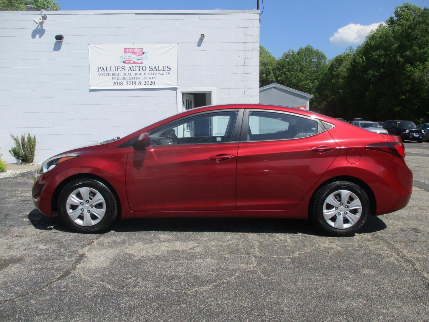2016 RED Hyundai Elantra Limited (5NPDH4AE6GH) with an 1.8L L4 DOHC 16V engine, 6-Speed Automatic transmission, located at 540a Delsea Drive, Sewell, NJ, 08080, (987) 867-5309, 39.752560, -75.111206 - Photo#1