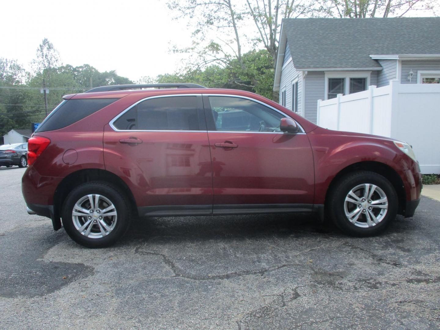 2012 RED Chevrolet Equinox 1LT AWD (2GNFLEE57C6) with an 3.0L V6 DOHC 24V engine, 6-Speed Automatic transmission, located at 540a Delsea Drive, Sewell, NJ, 08080, (987) 867-5309, 39.752560, -75.111206 - Photo#7