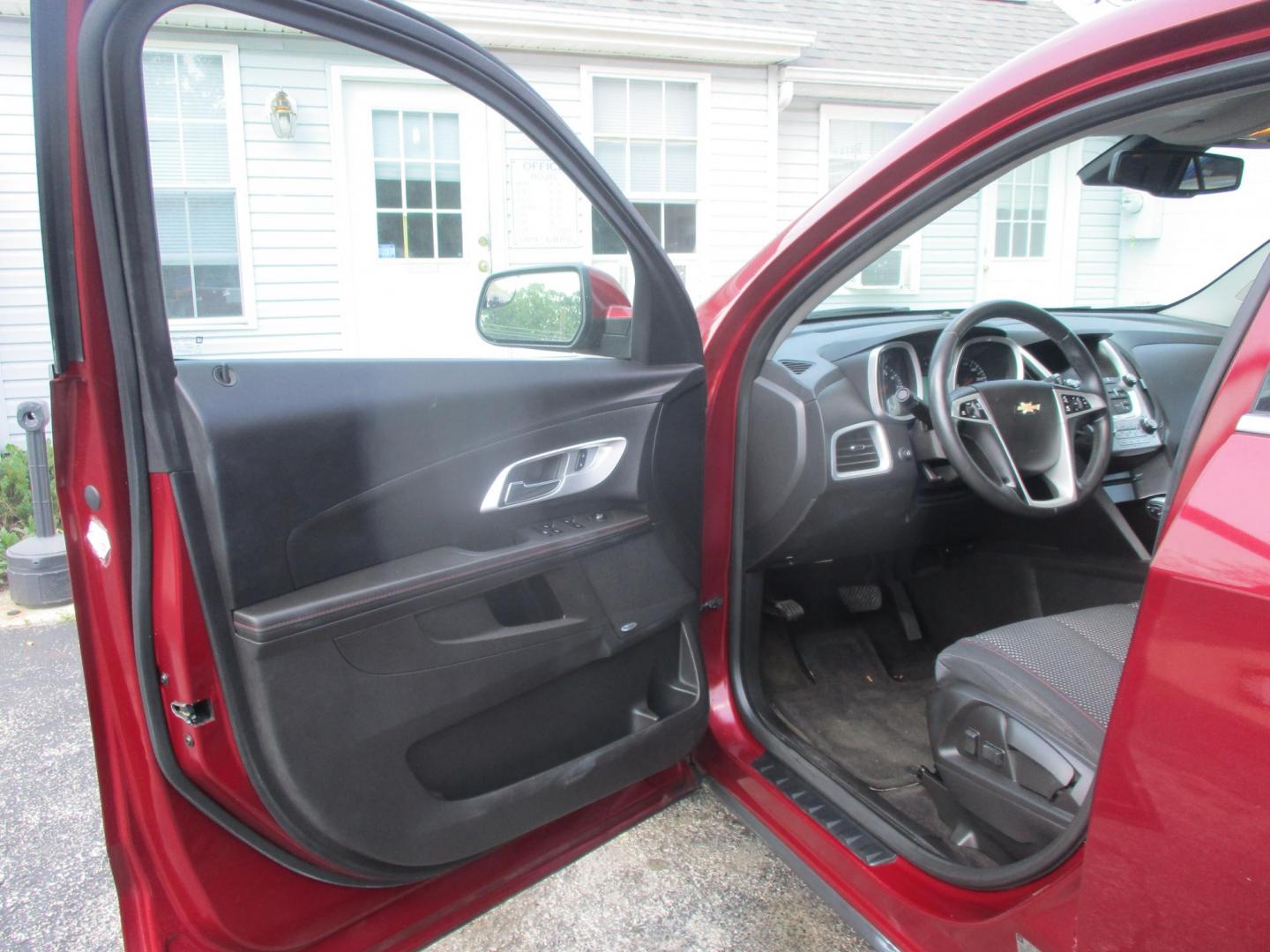 2012 RED Chevrolet Equinox 1LT AWD (2GNFLEE57C6) with an 3.0L V6 DOHC 24V engine, 6-Speed Automatic transmission, located at 540a Delsea Drive, Sewell, NJ, 08080, (987) 867-5309, 39.752560, -75.111206 - Photo#10
